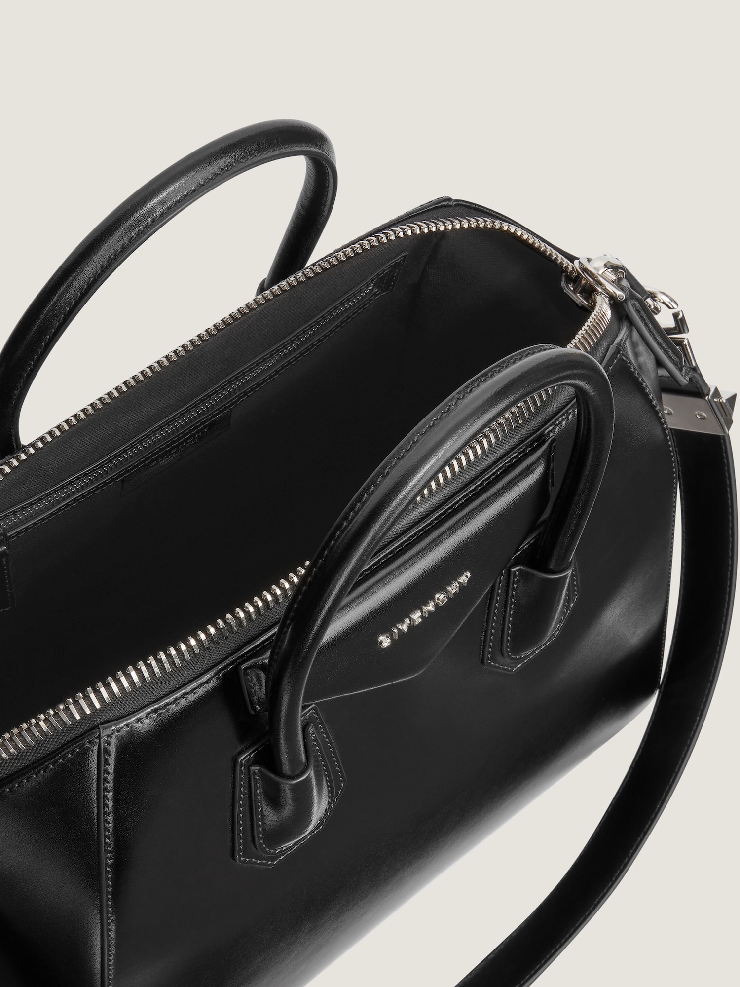 Medium Antigona bag in - black - BB05118014-001 | Givenchy US