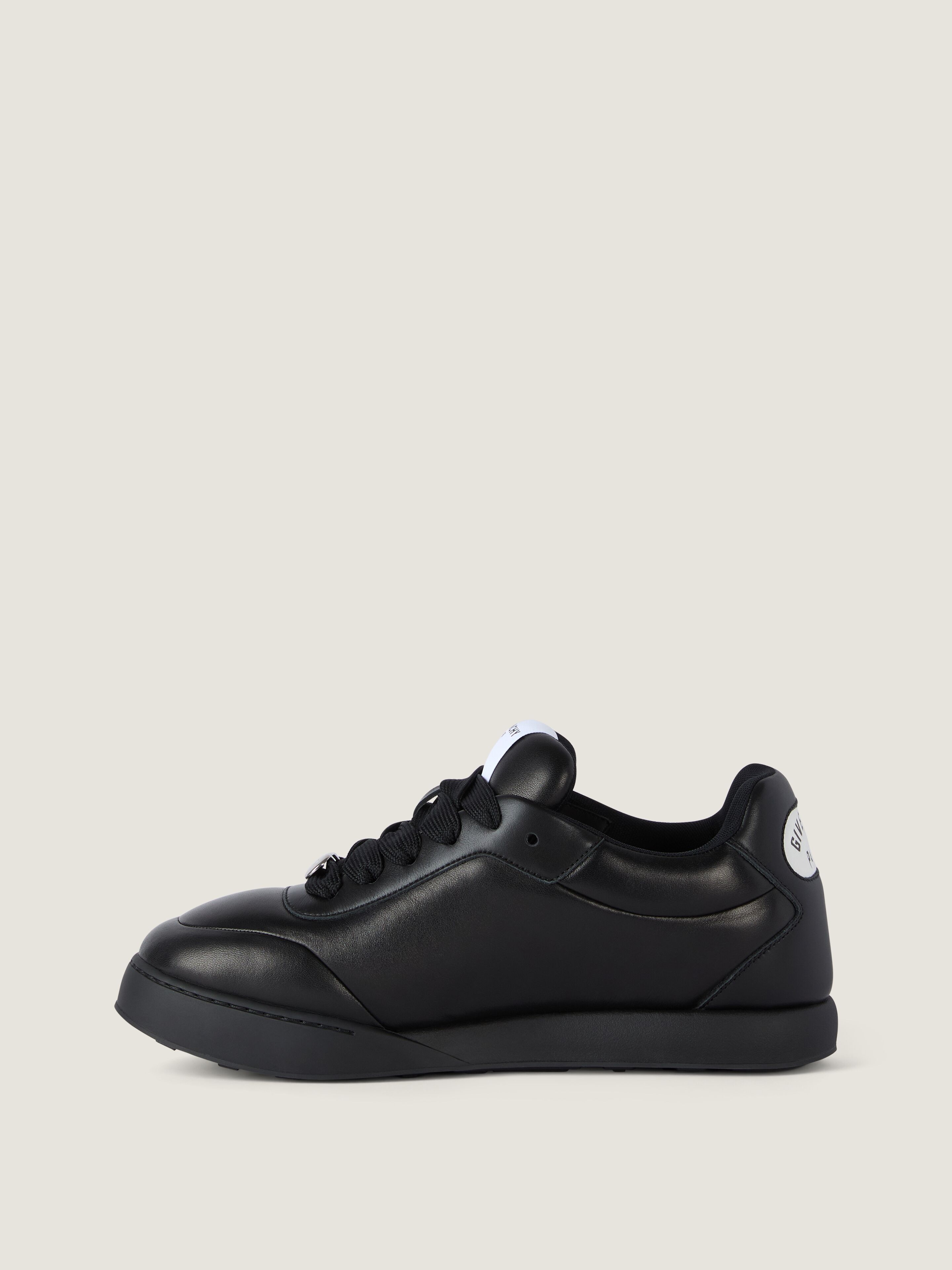 Givenchyパフィヤード ナッパレザー スニーカー - ブラック BH00B7H1YM