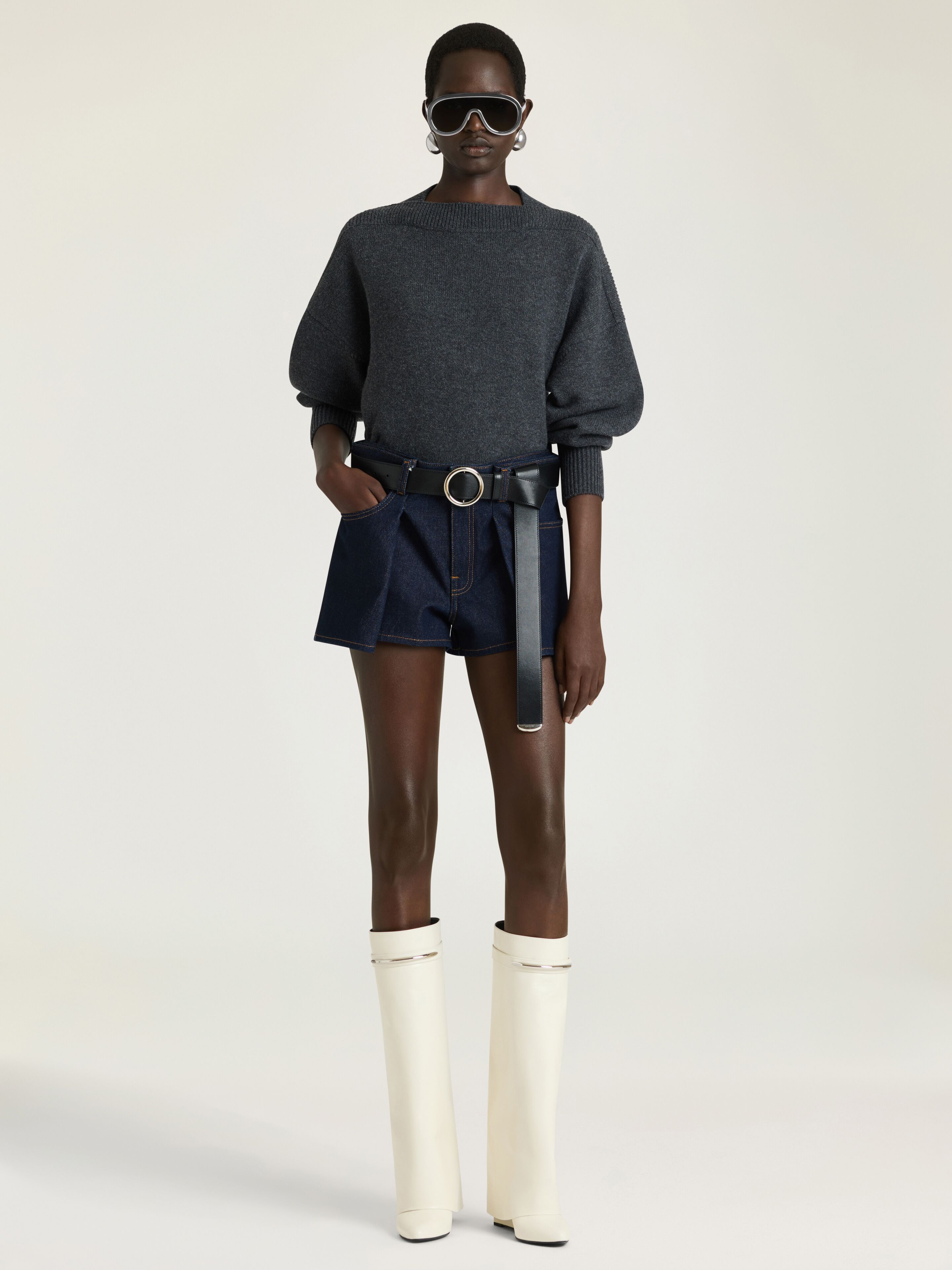 Shark Pinch boots in leather in - ivory - BE703XE1J7-105 | Givenchy