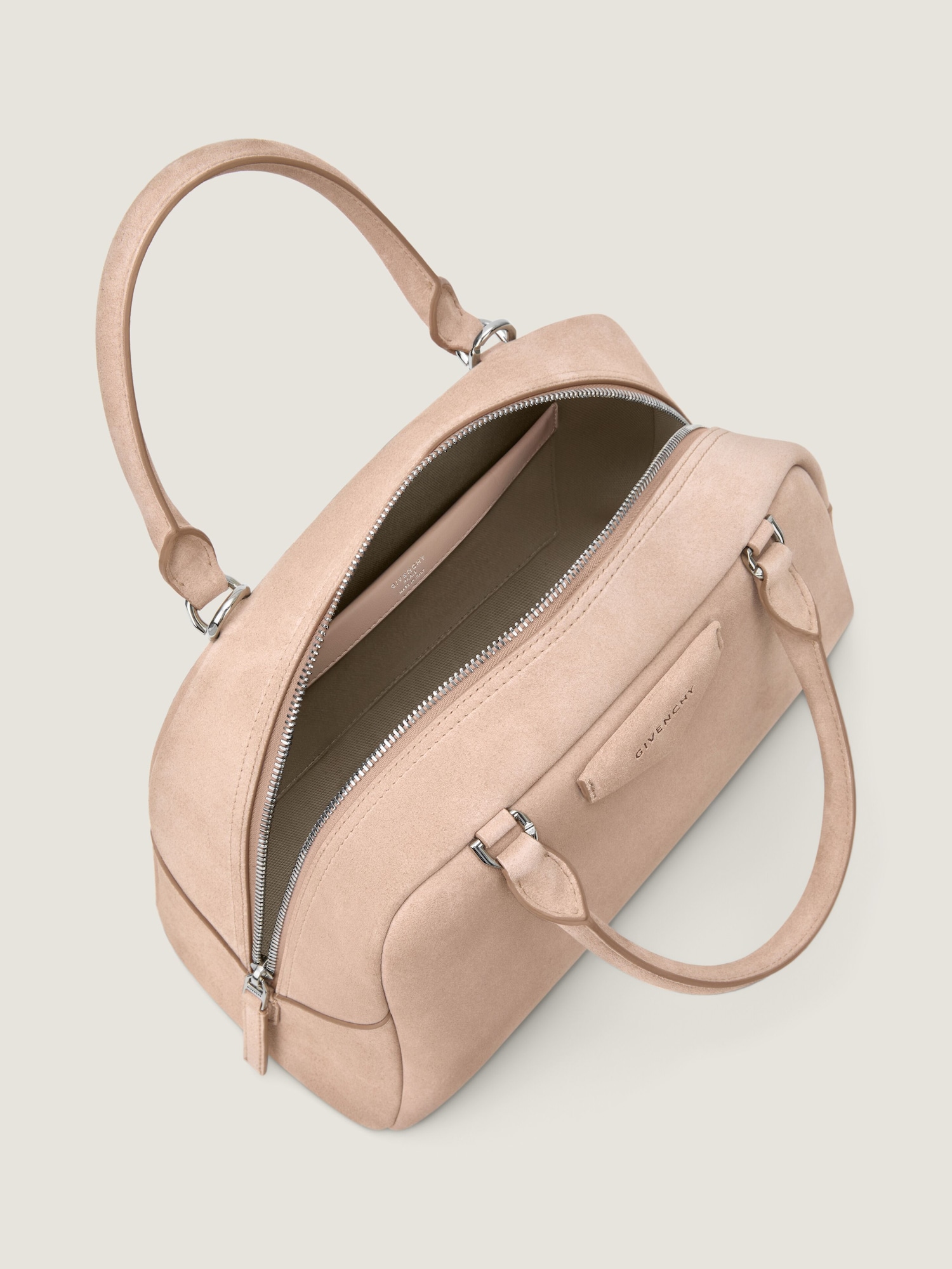 Antigona East-West Bowling Bag aus Wildleder 5