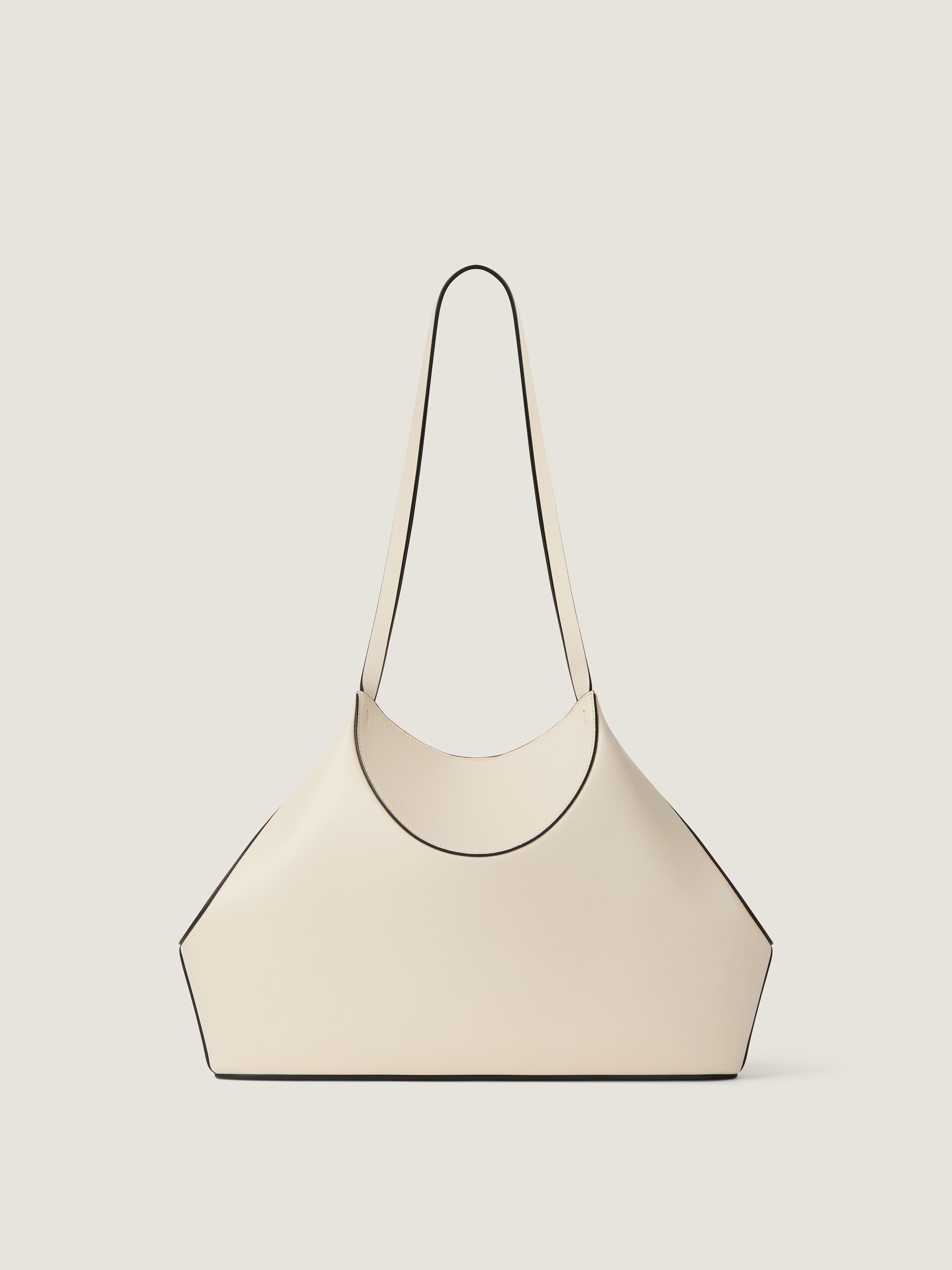 Small Facet tote bag in grained leather in - cream - BB516PB2DL