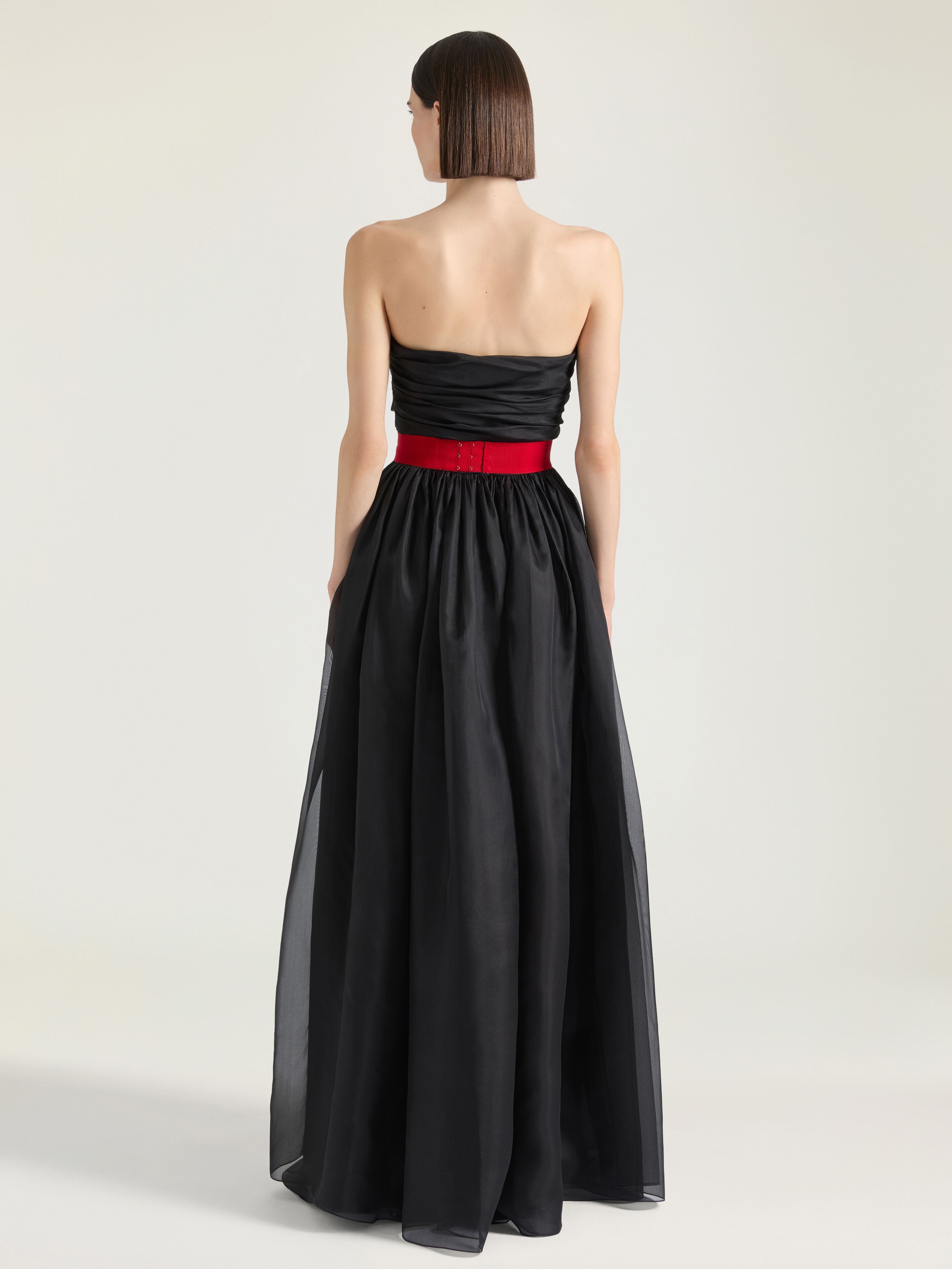 Bustier evening dress in organza in - black - BW22FD1636-001