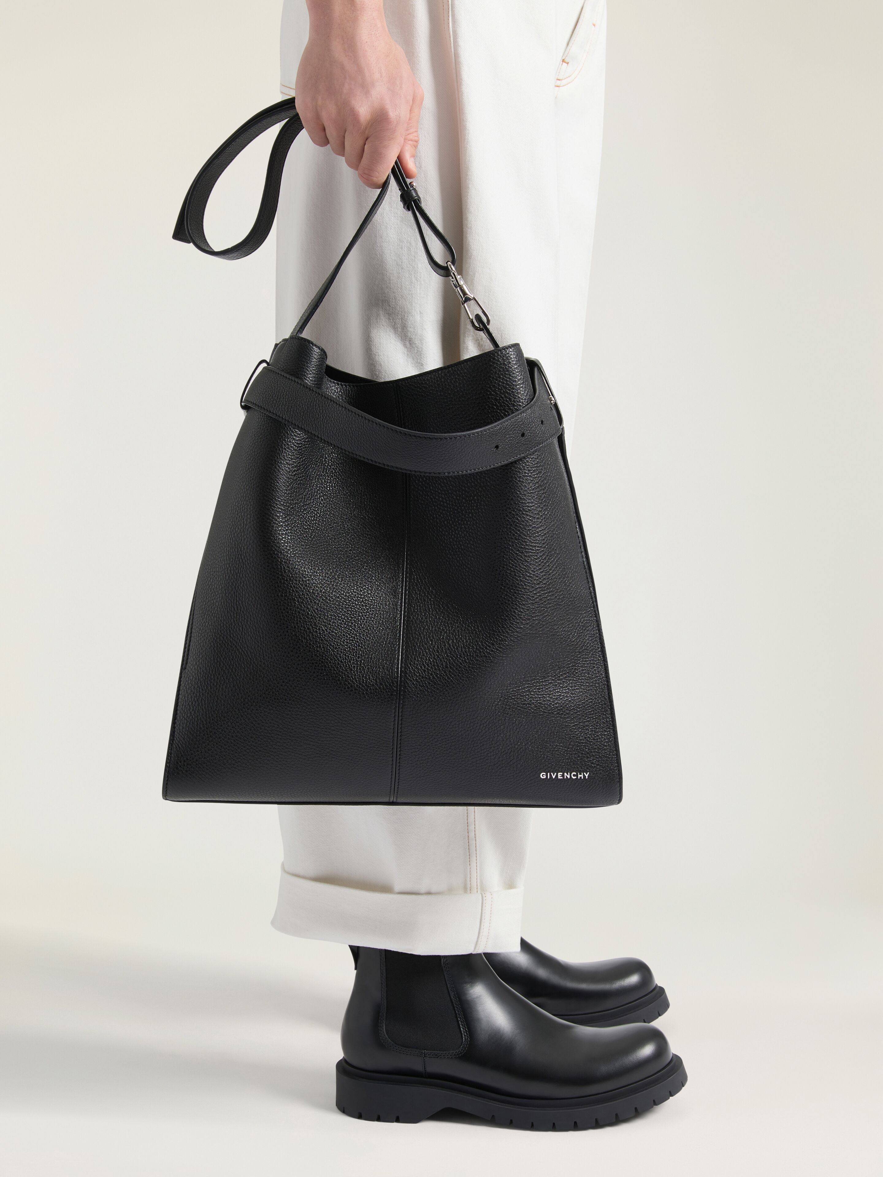 Medium Belted Hobo bag in grained leather in - black - BK50F4K213