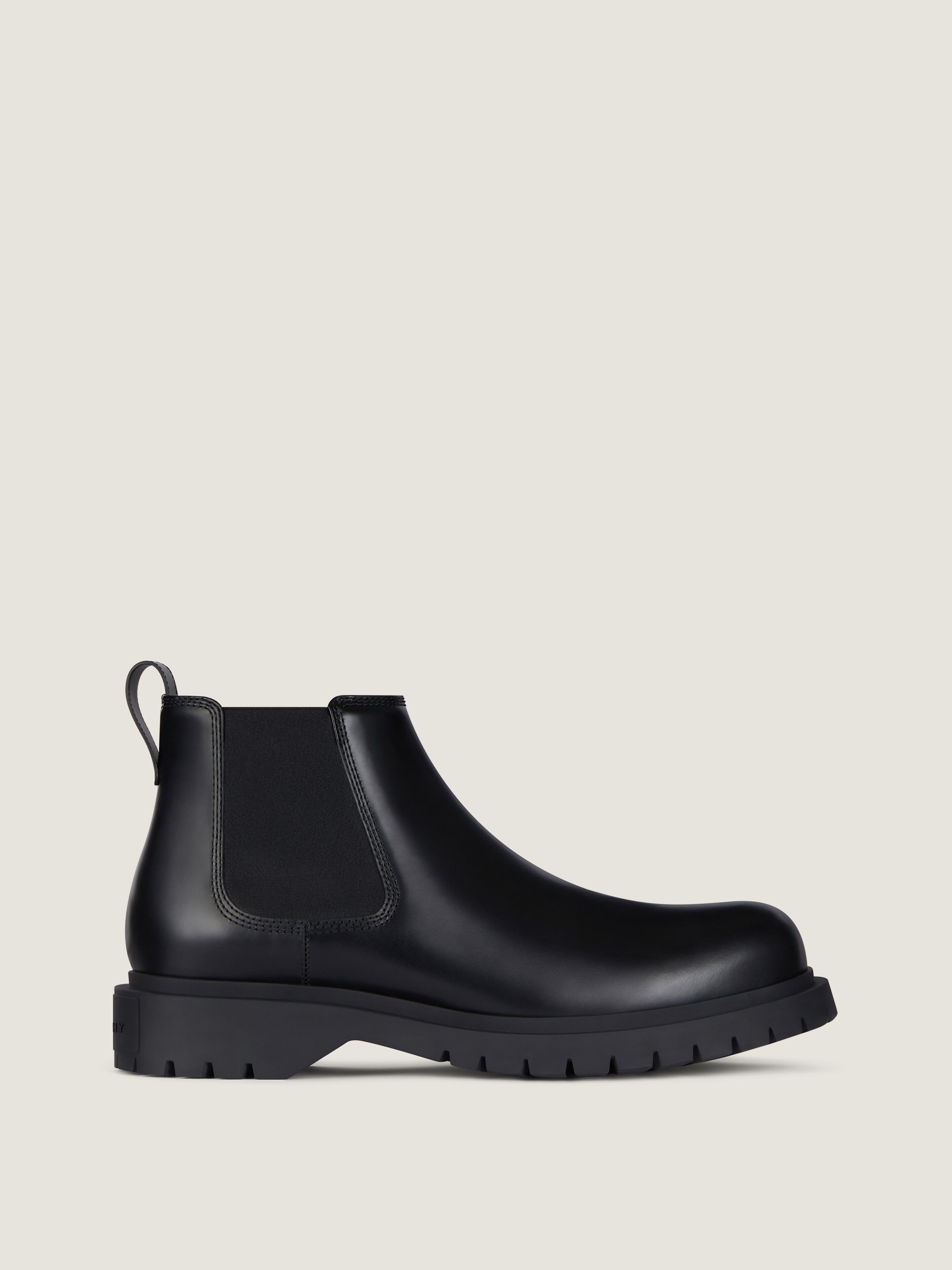 GIVENCHY テラ 4Gバックル レザーブーツ テラ チェルシーブーツ - ブラック | GIVENCHY JP
