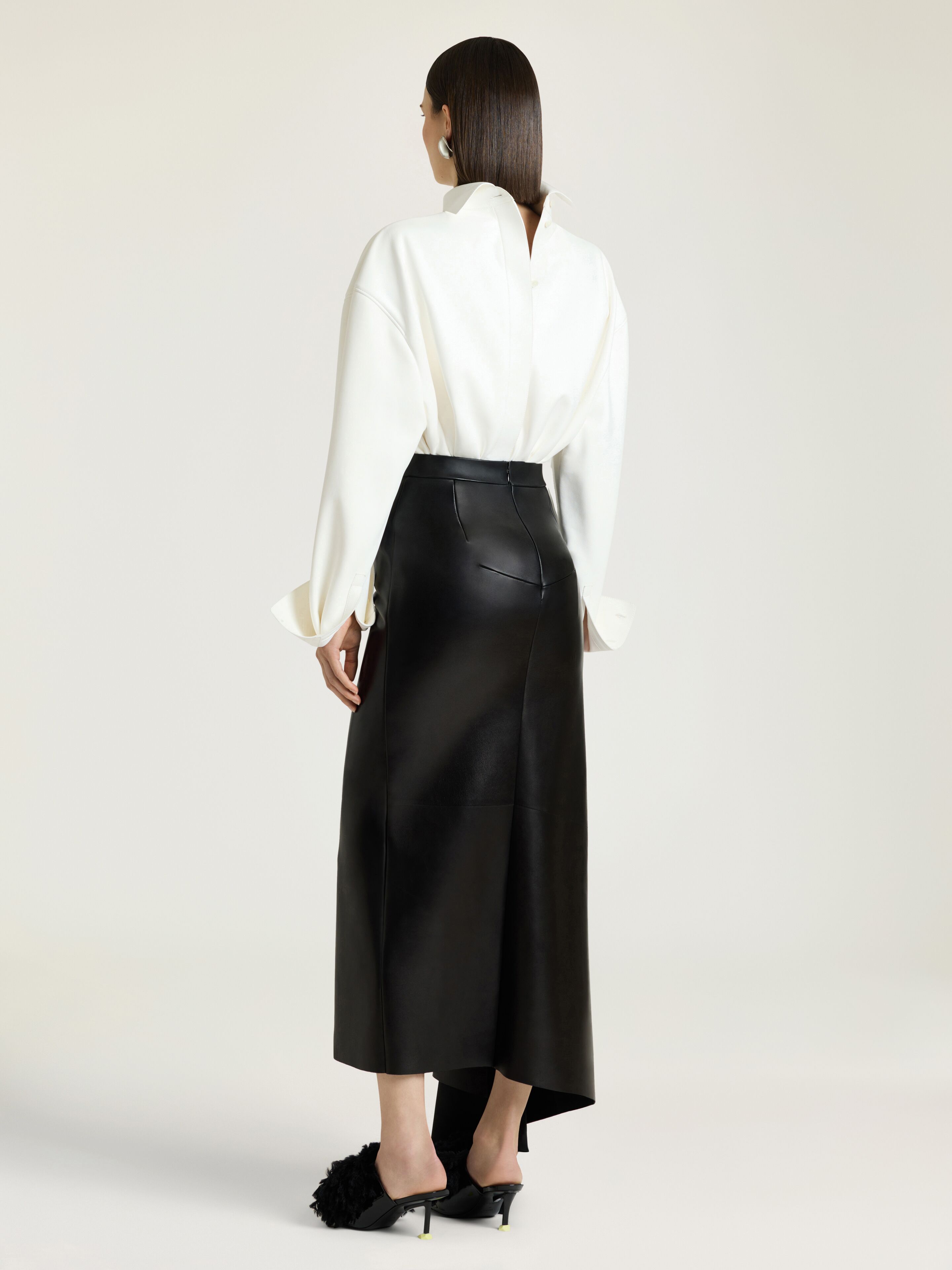 Slashed long skirt in leather in - black - BW414J61ZX-001