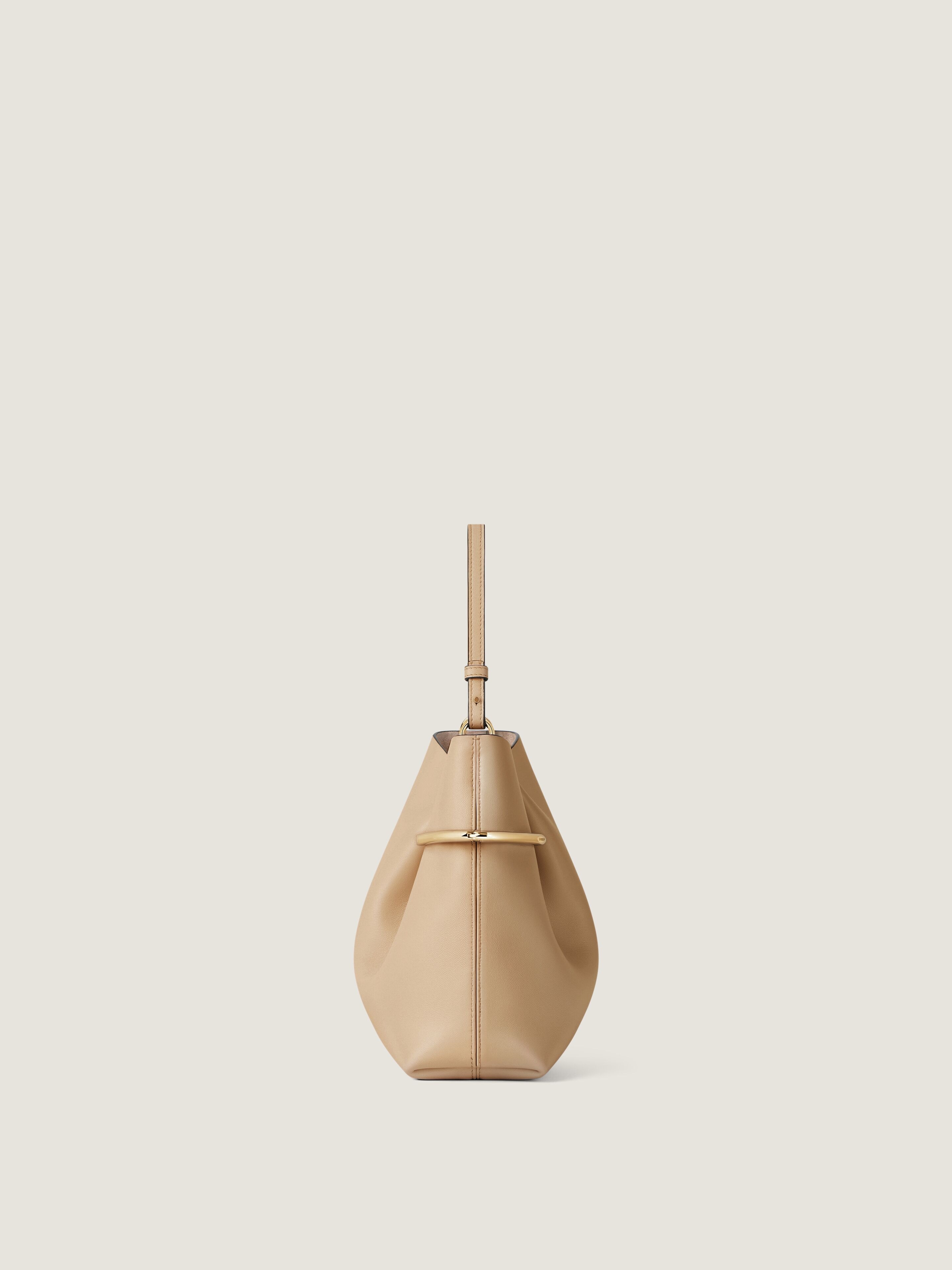 Pinch Me pouch in nappa leather in - sand - BB516JB2E5-285