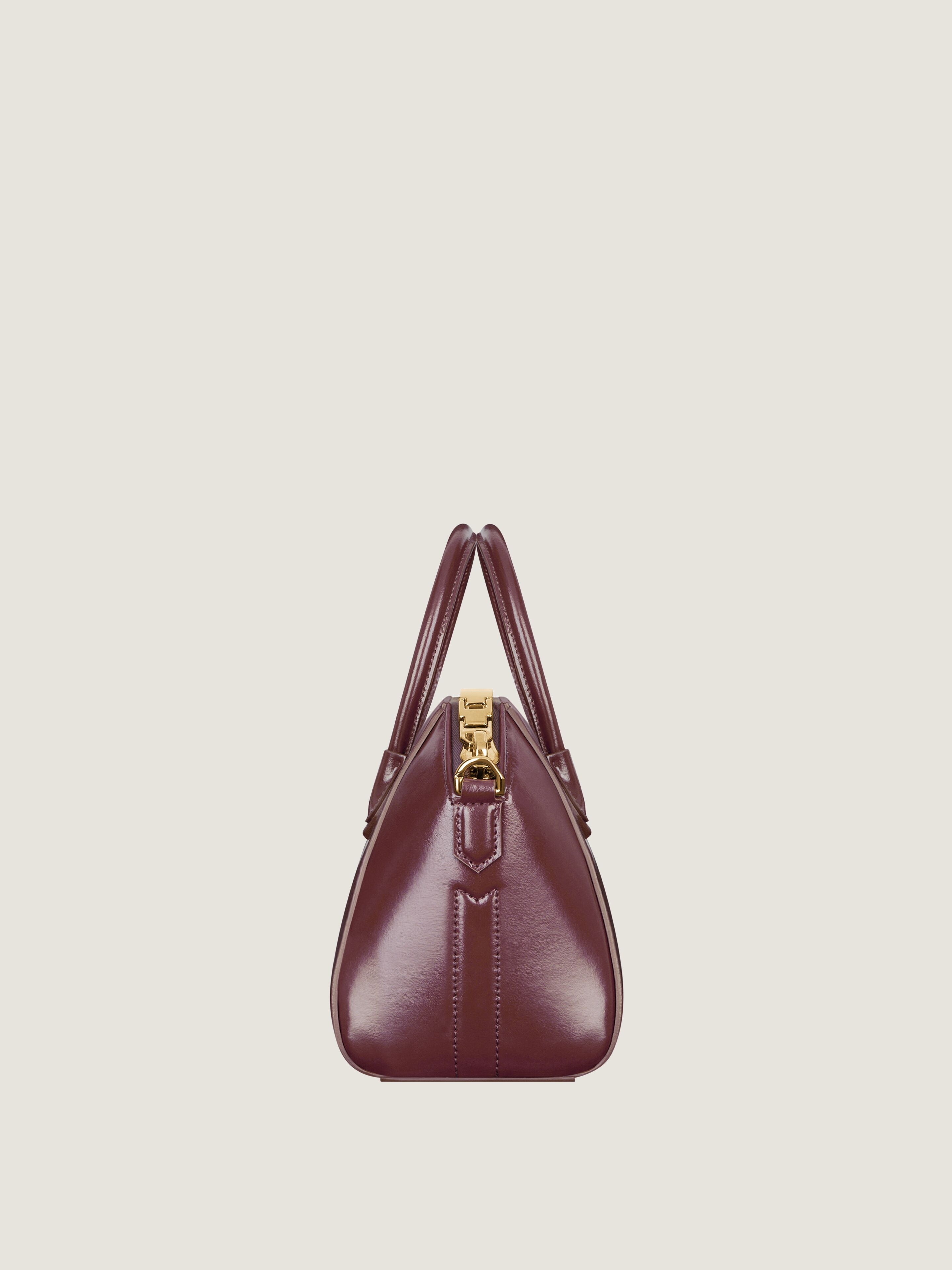ハンドバッグ GIVENCHY BURGUNDY LEATHER SMALL ANTIGONA HANDBAG GIVENCHY Antigona Small Aubergine Leather Shoulder Bag Burgundy