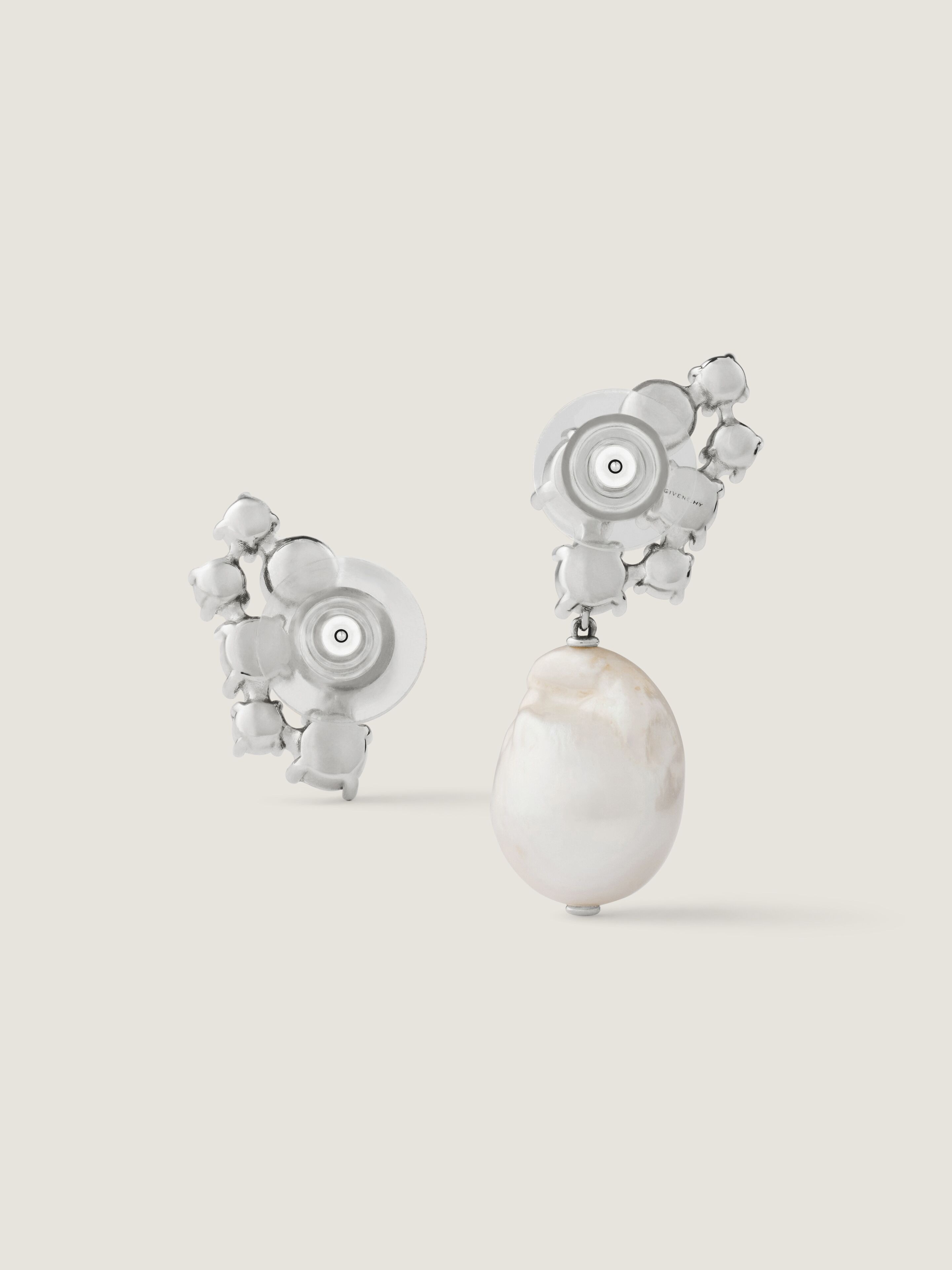 Crystal Pearl asymmetric earrings in metal, crystals and pearls in