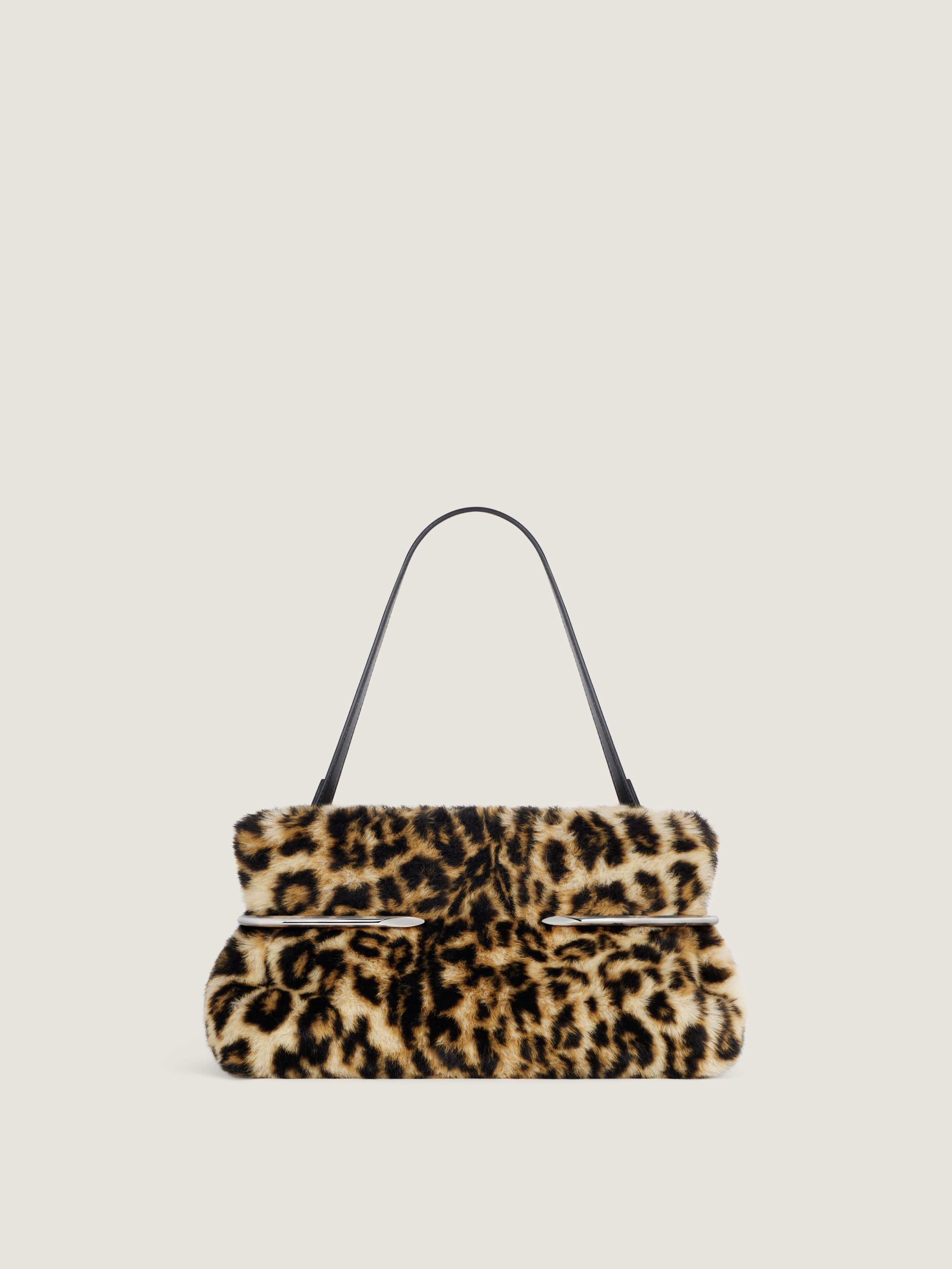 Pinch Soft clutch in leopard shearling-effect in - black/beige