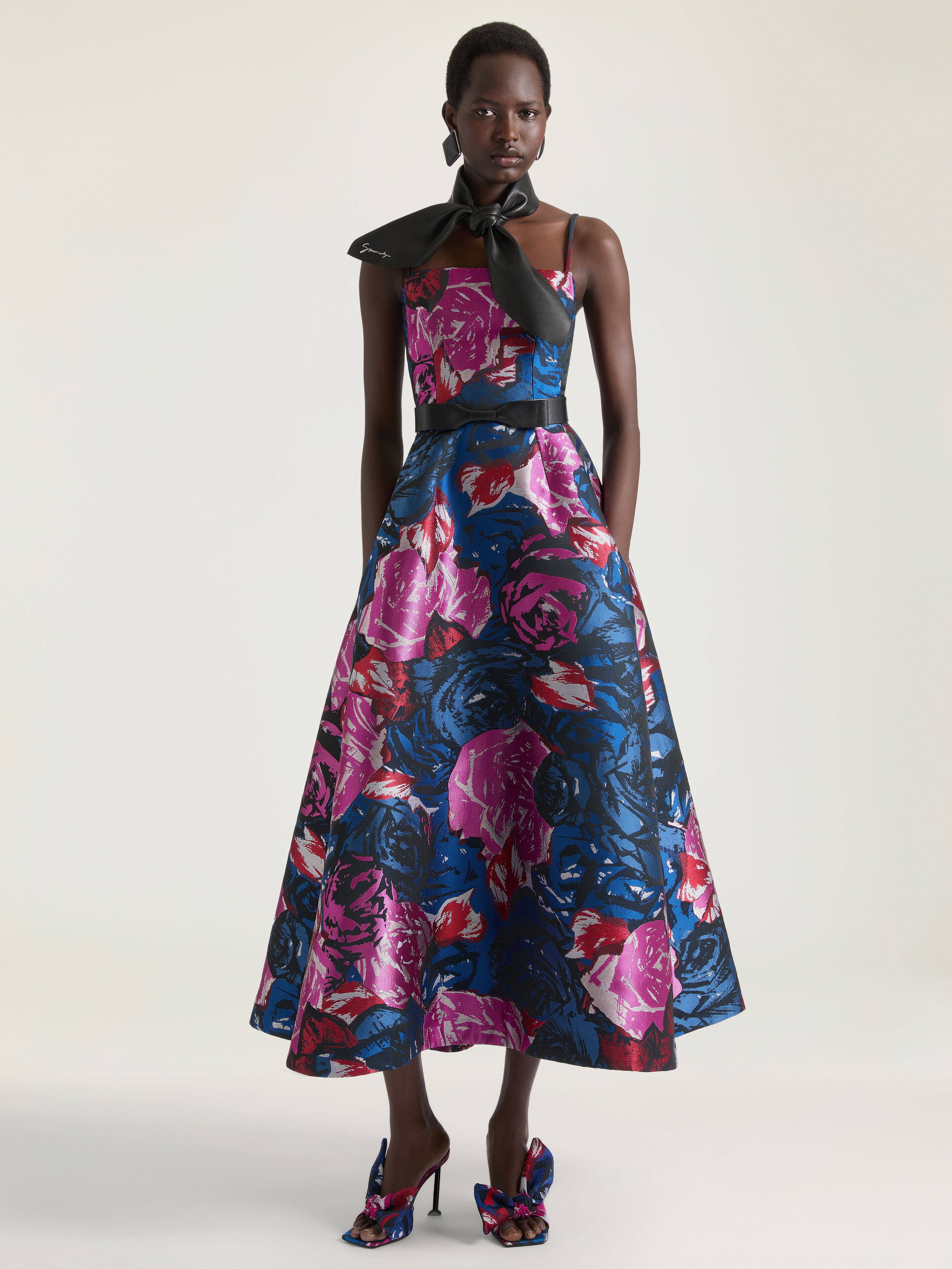 Sliced long dress in floral jacquard in - royal blue - BWN00C16XN