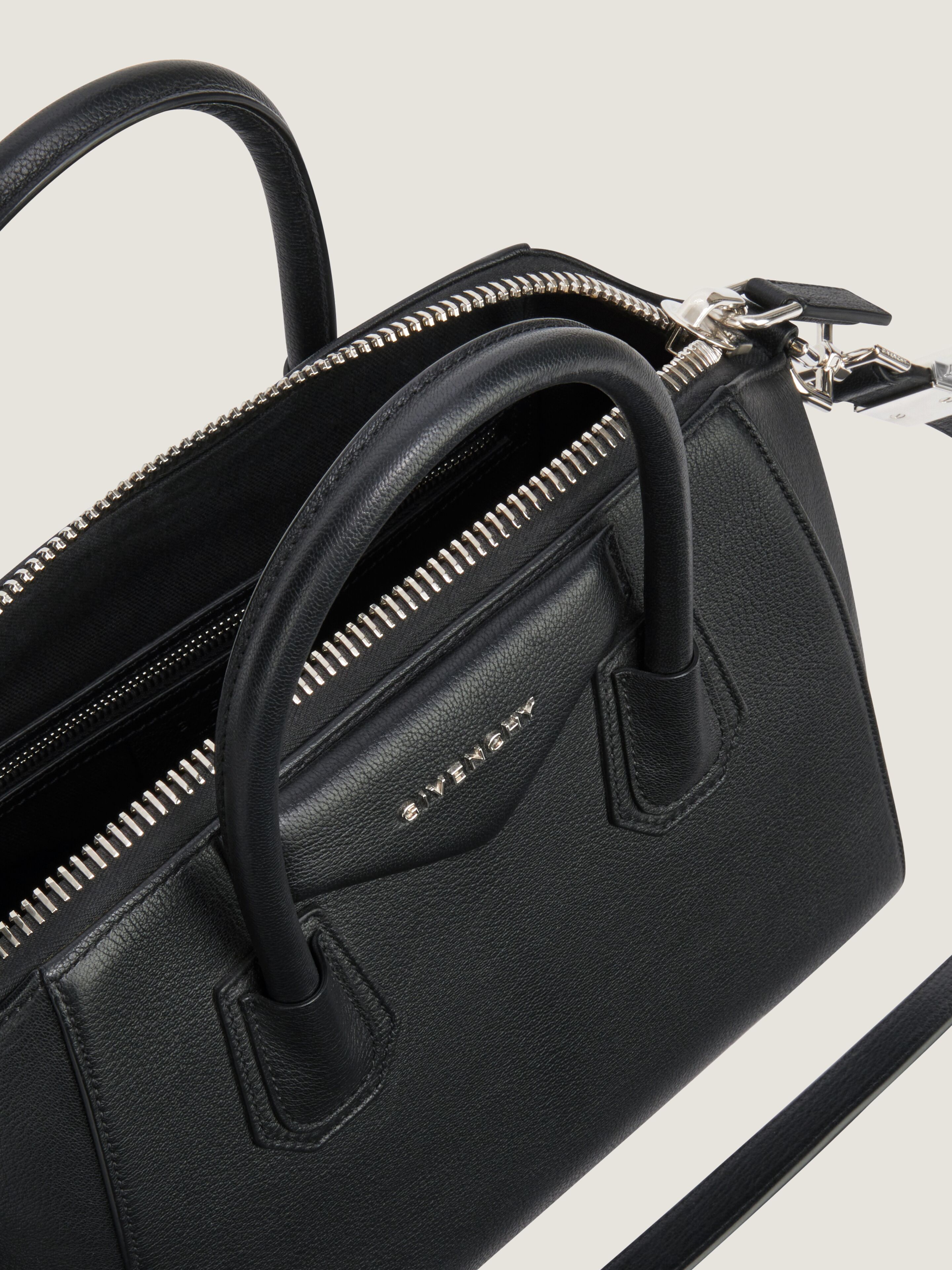 アンティゴナ スモール グレインレザー - ブラック | GIVENCHY JP