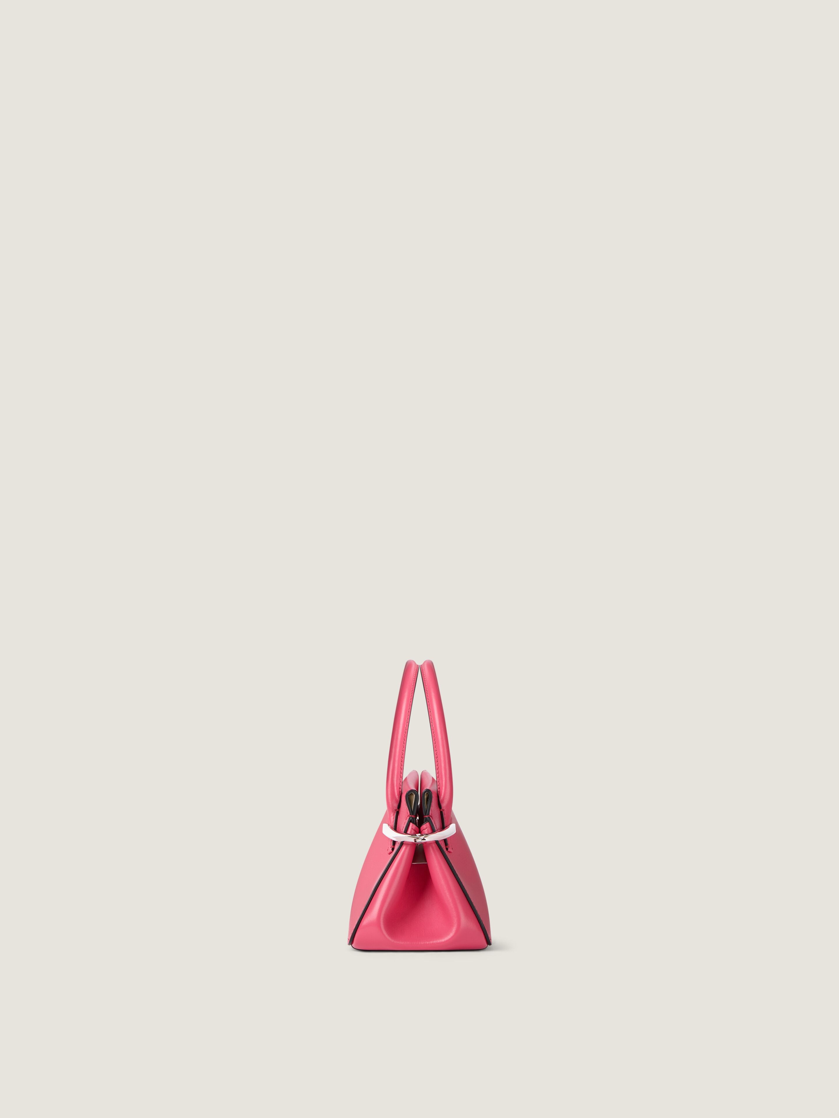 Mini Pinch bag in leather in - bright peach - BB515JB2DE-814
