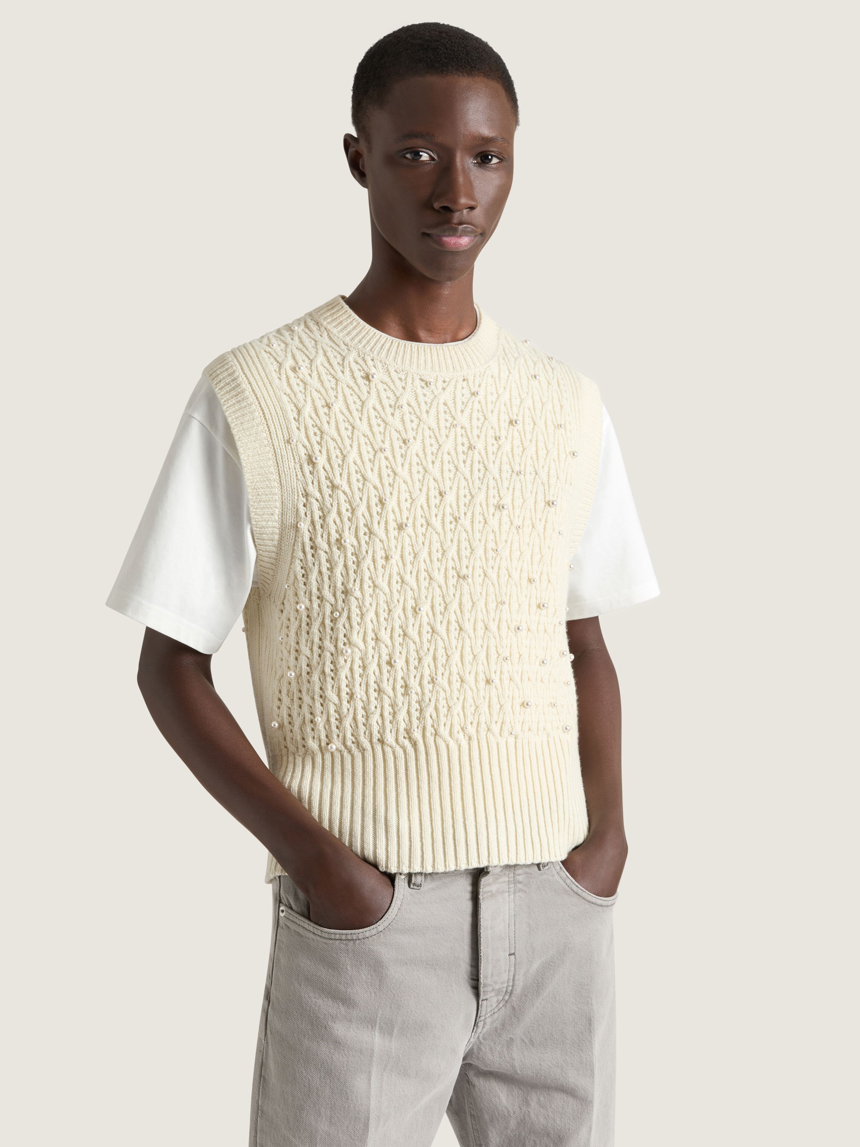 Sleeveless sweater in wool with pearl embroidery in - dove