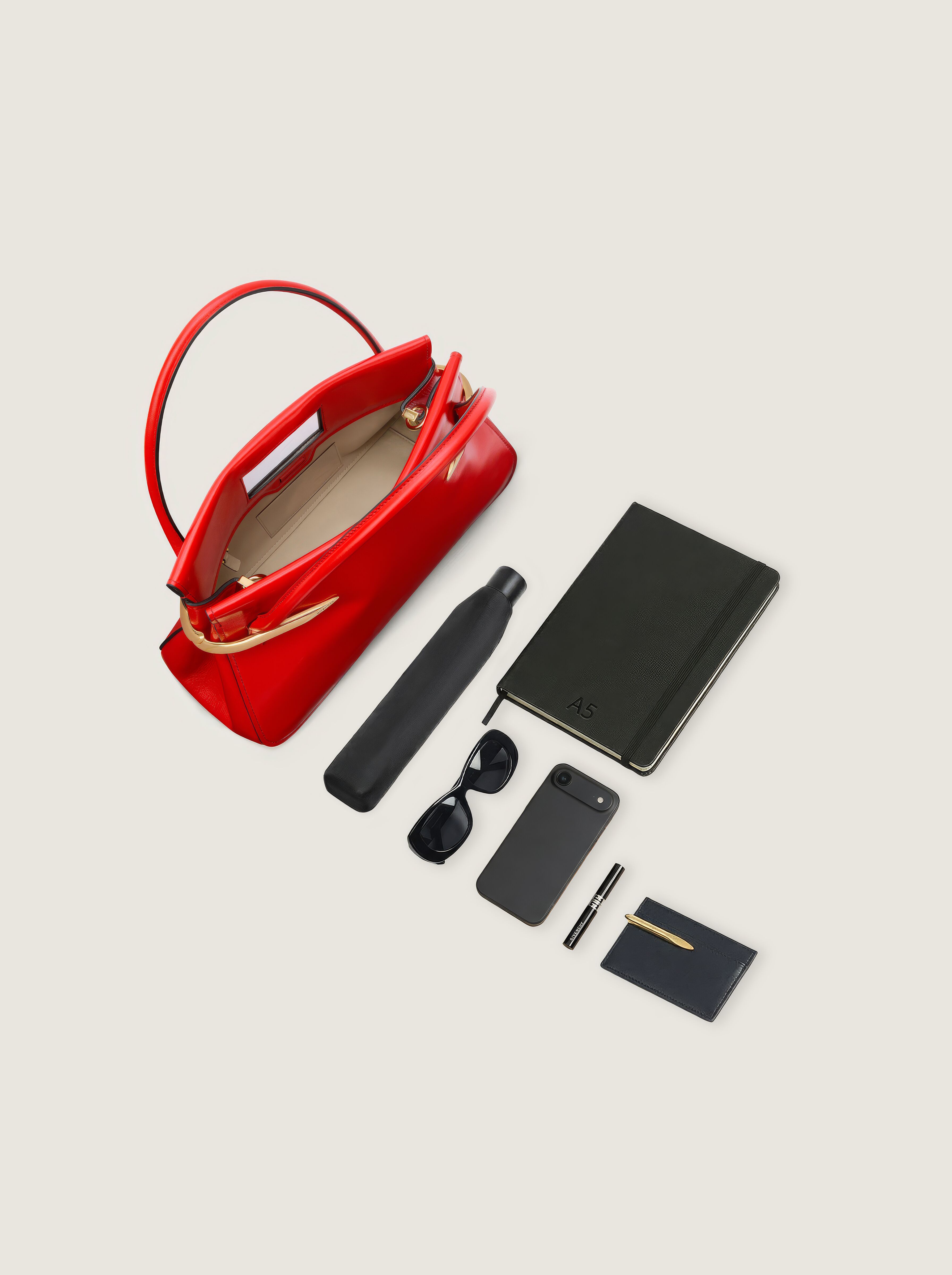 Givenchy ボディバッグ レッド/ブラック Givenchy Padded Nylon Small Backpack Black Red 1839470 – FASHIONPHILE