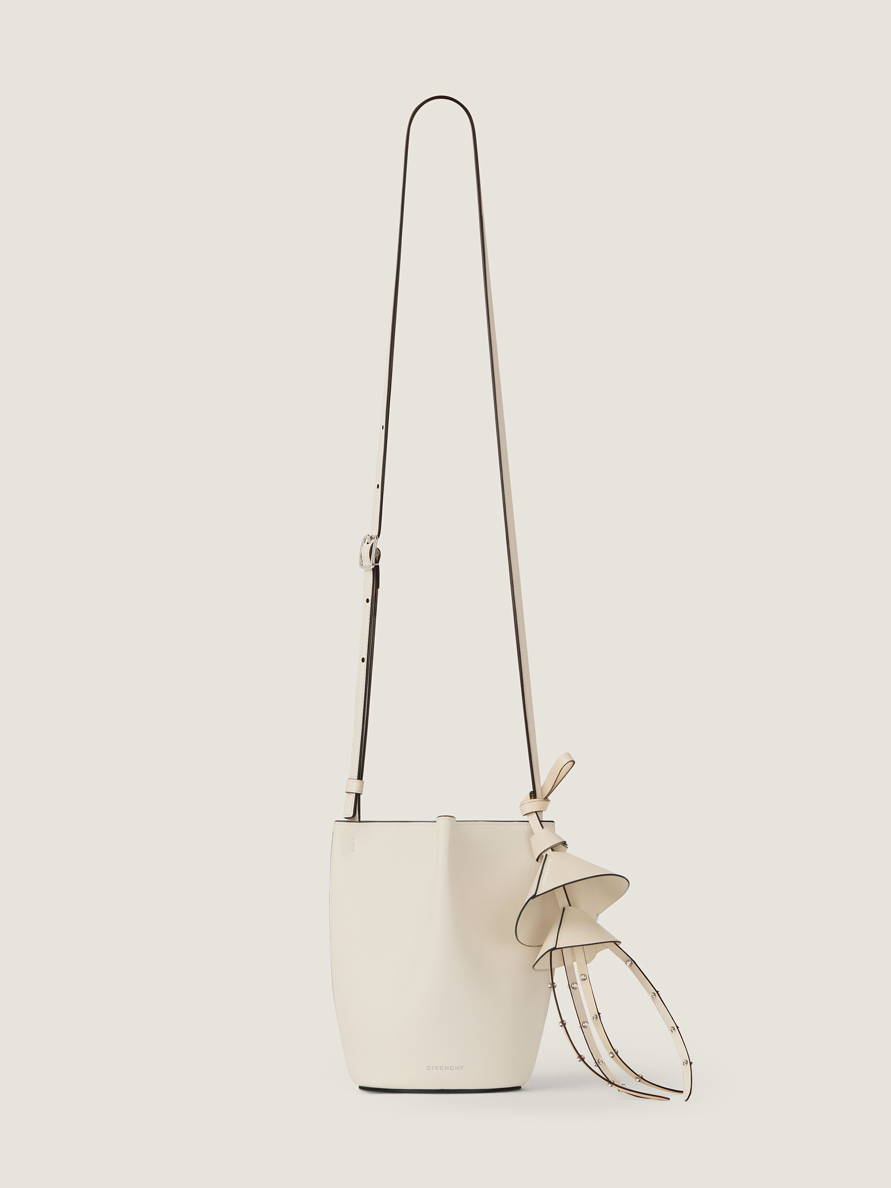 RB petit bucket bag（ivory) Louis Vuitton Petit Bucket Review - YouTube
