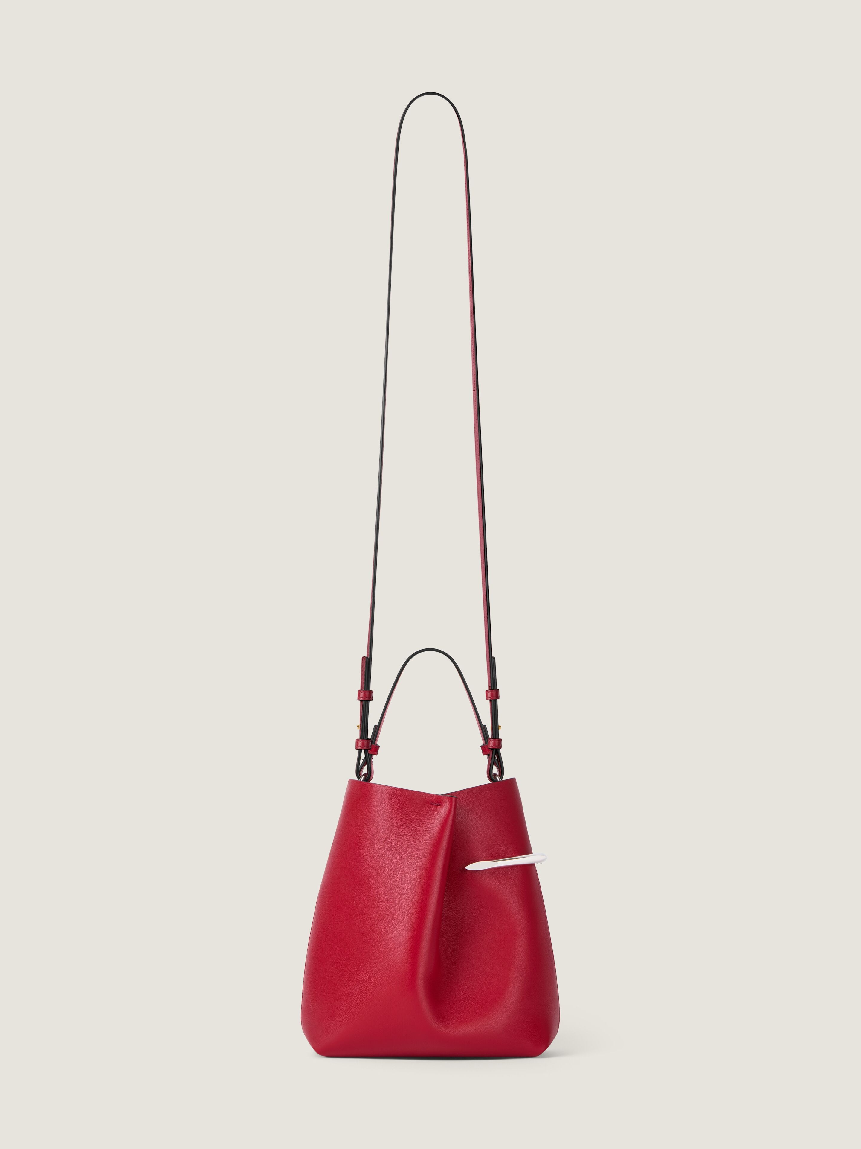 Pinch Me pouch in nappa leather in - equestrian red - BB516JB2EK