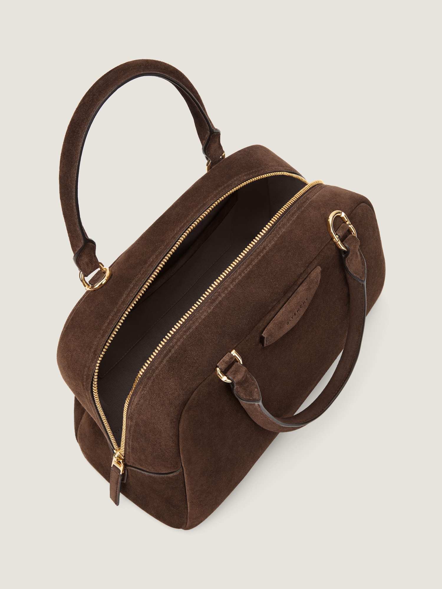 Antigona East-West Bowling Bag aus Wildleder 5