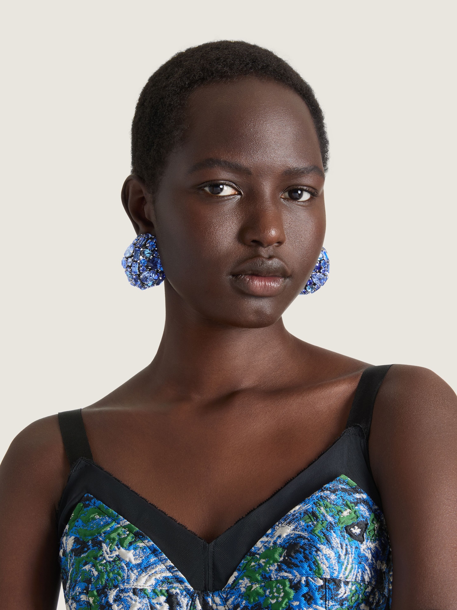 Bold Crystals clip earrings in metal and crystals in - blue 