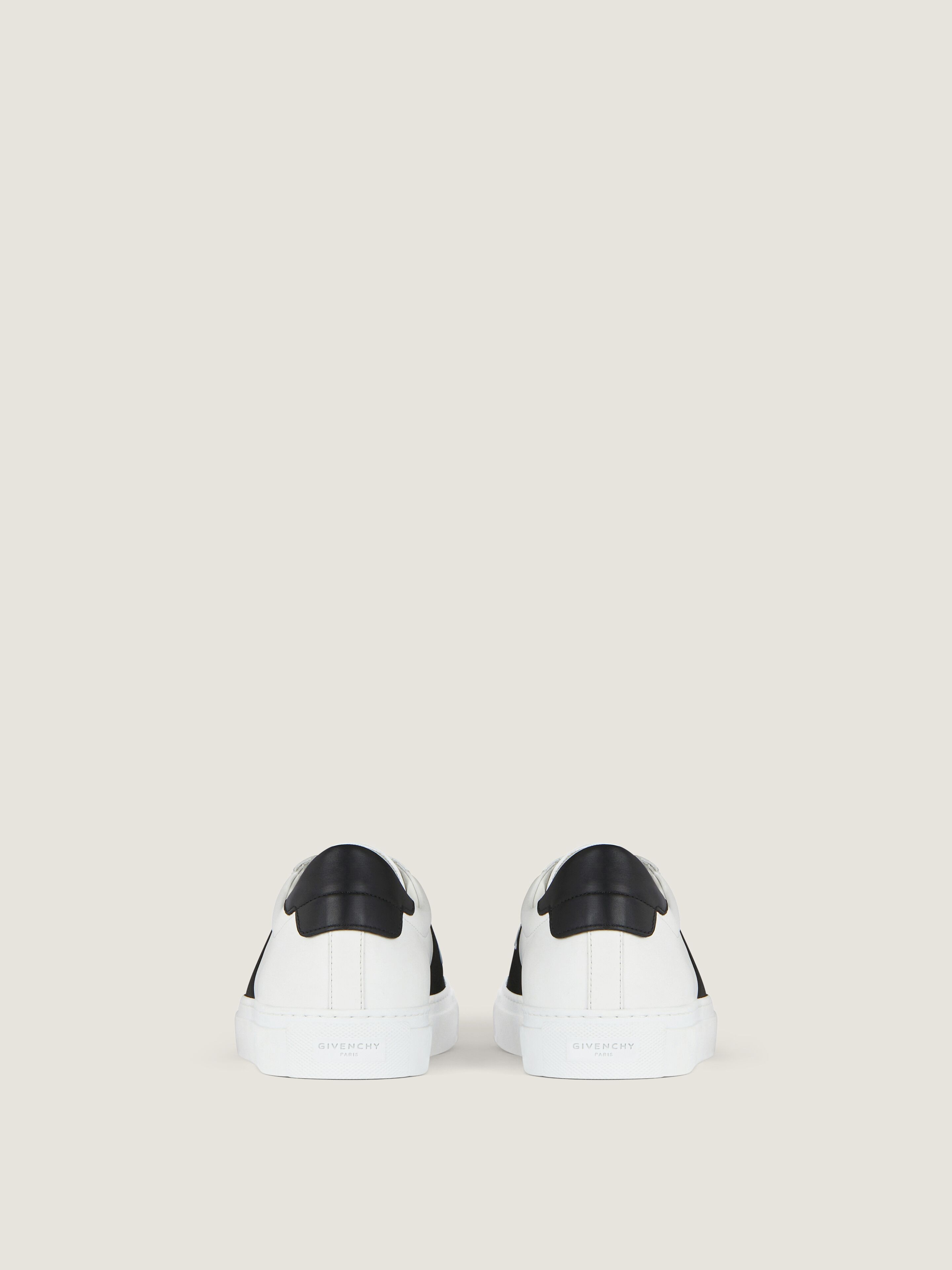 スニーカー GIVENCHY FW25 \"URBAN STREET\" SNEAKER (BE004JE2DC 116) Urban Street sneakers in leather with elastic band in