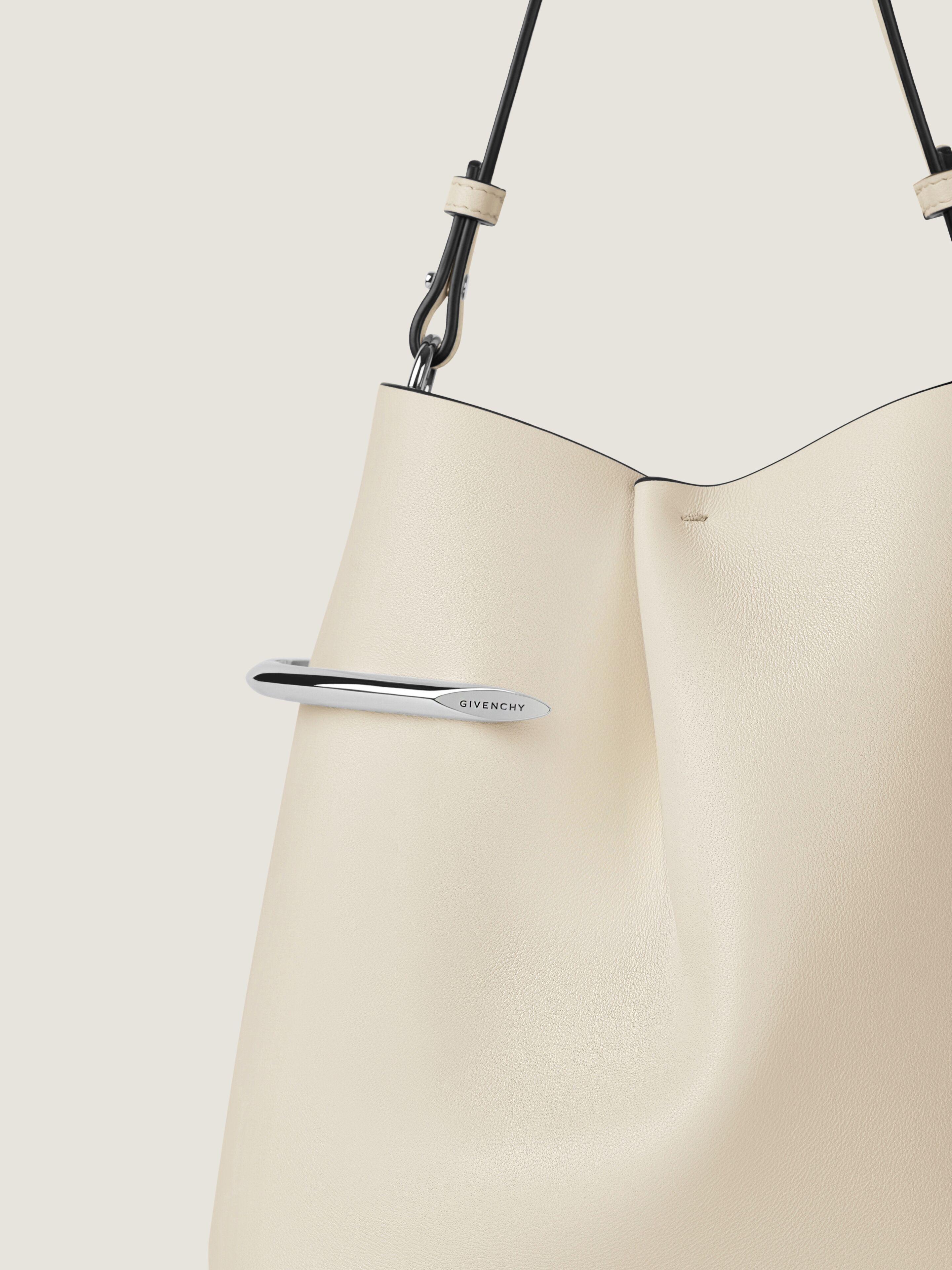 Pinch Me pouch in nappa leather in - cream - BB516JB2EK-156