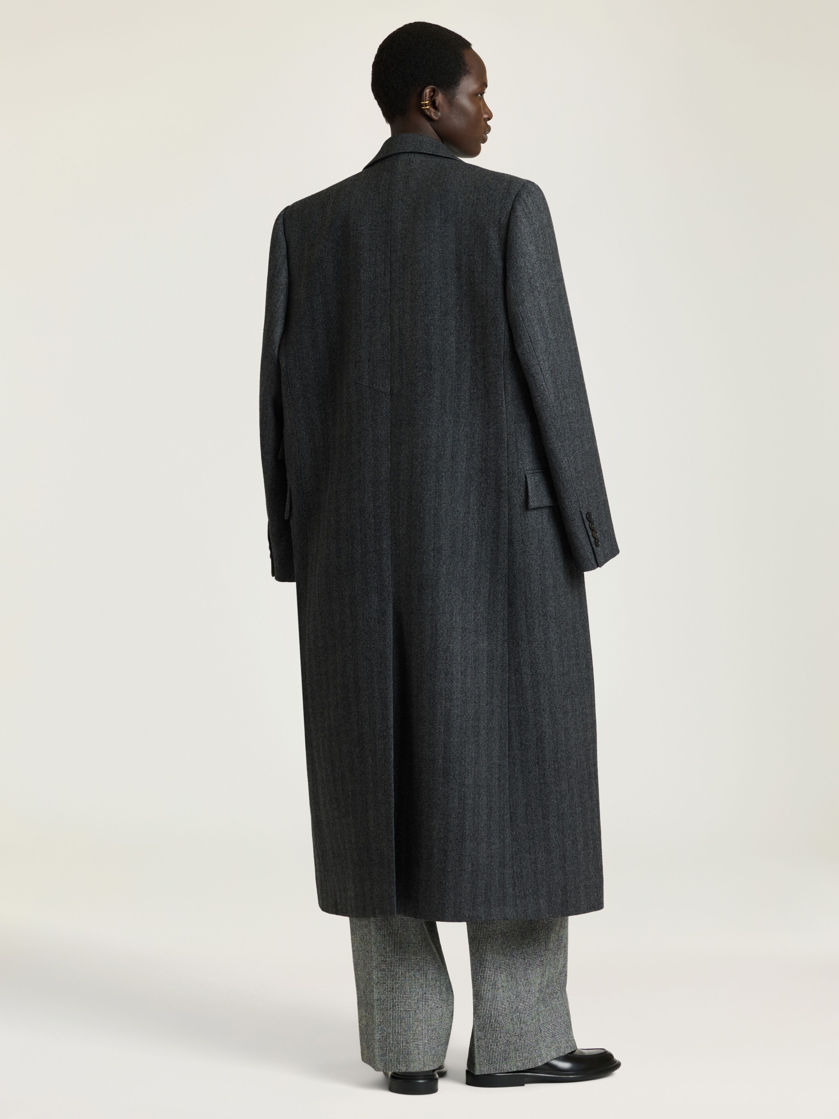 Long tailored coat in herringbone wool in - grey mix - BWC0GK16ZS