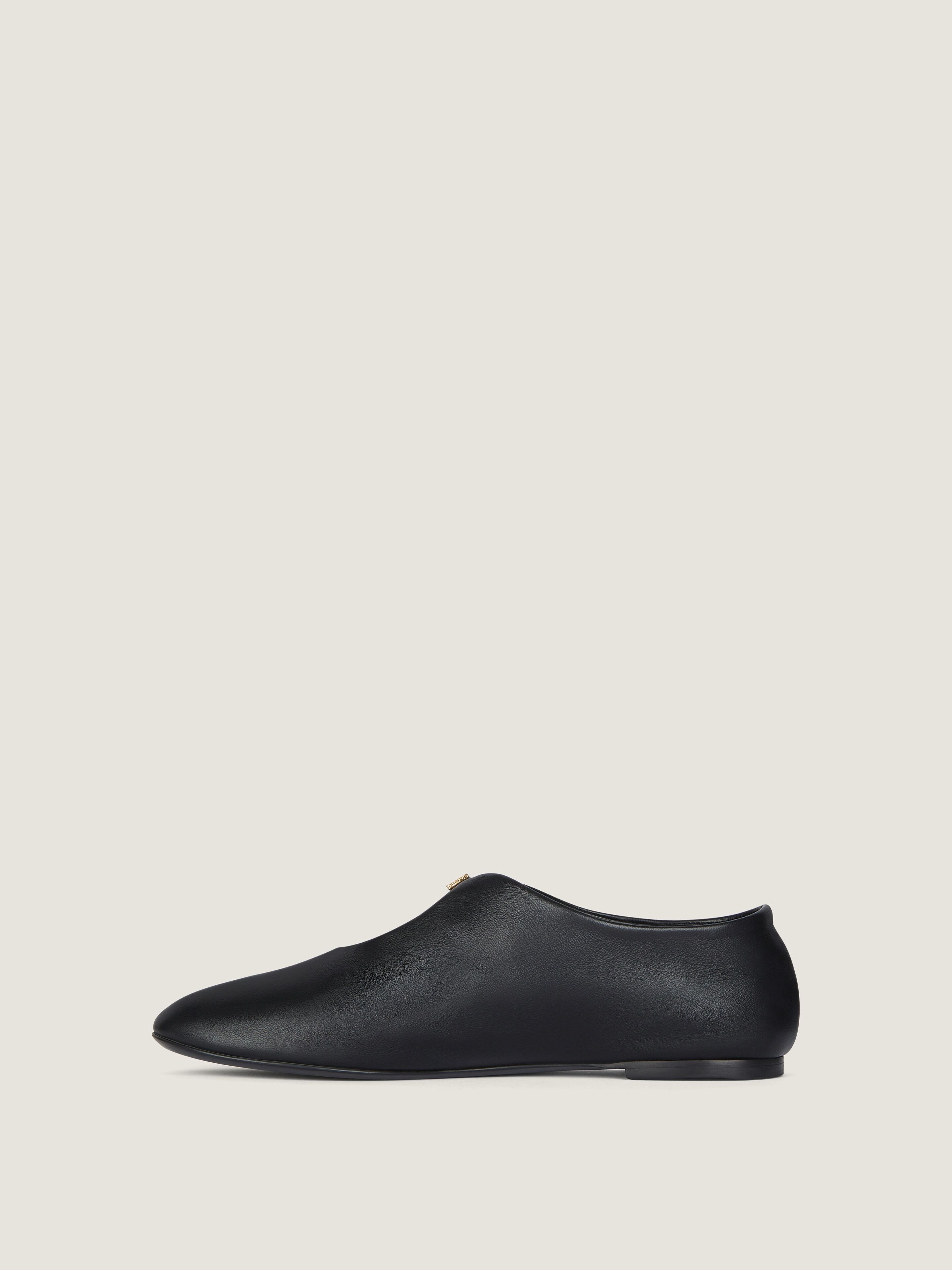 フラットシューズ GIVENCHY Woman Ballet flats Black BE500VE16Q 001 4G Liquid ballerina in nappa leather | Givenchy CA | Givenchy