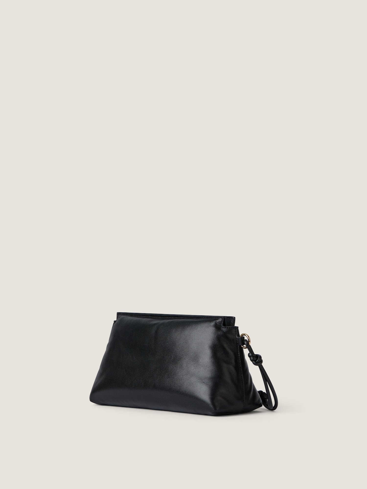 Antigona Bomber pouch aus Nappaleder 2