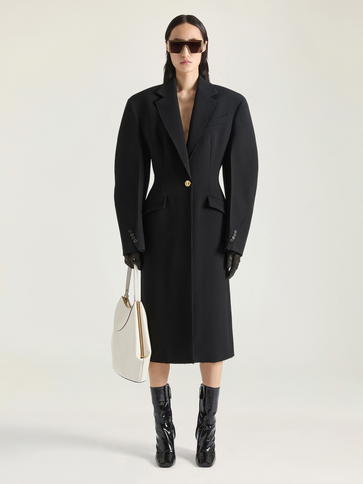 Cocoon fitted coat in wool