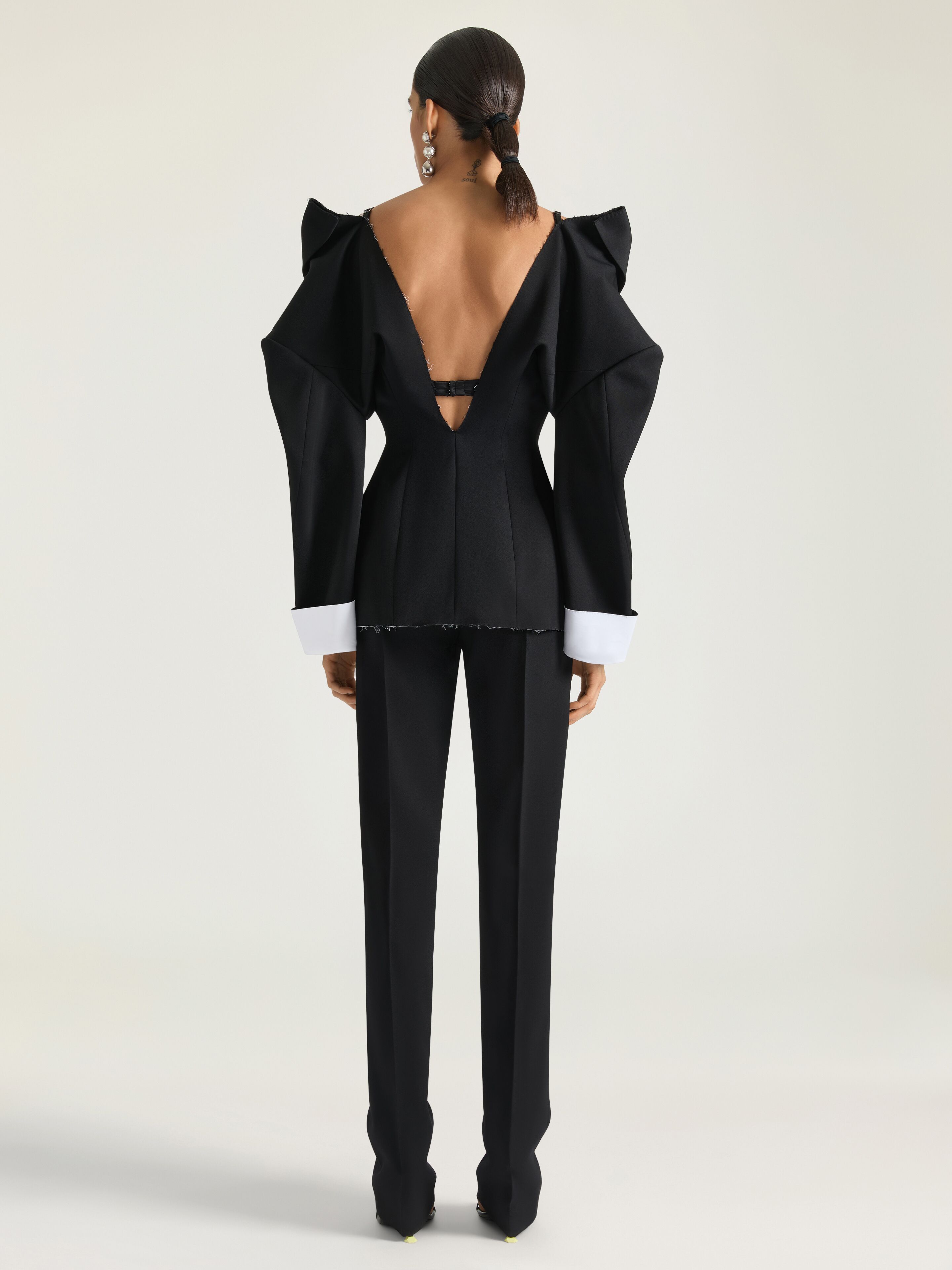 Single-breasted slashed jacket in wool grain de poudre in - black
