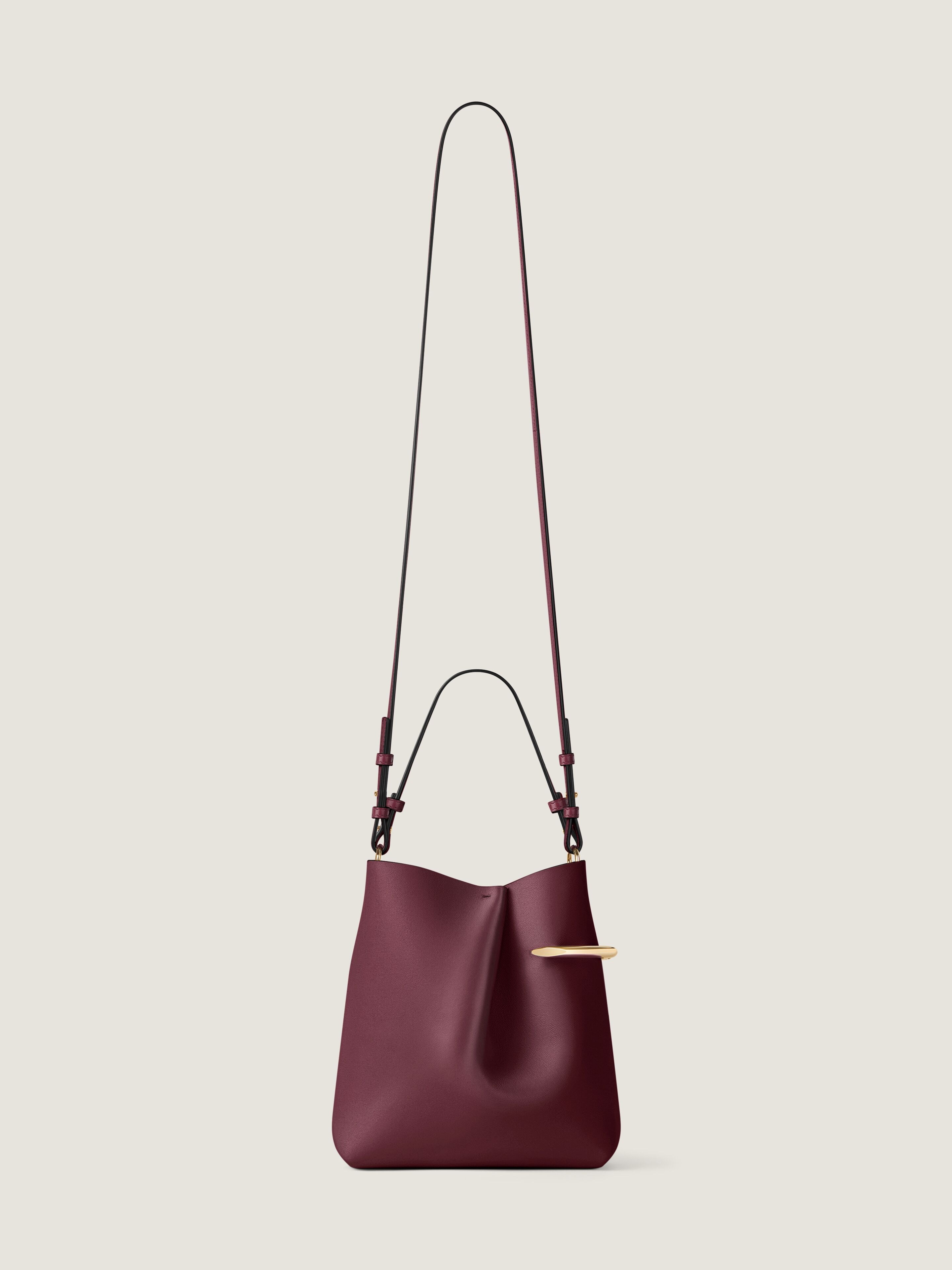 Pinch Me pouch in nappa leather in - aubergine - BB516JB2E5-542