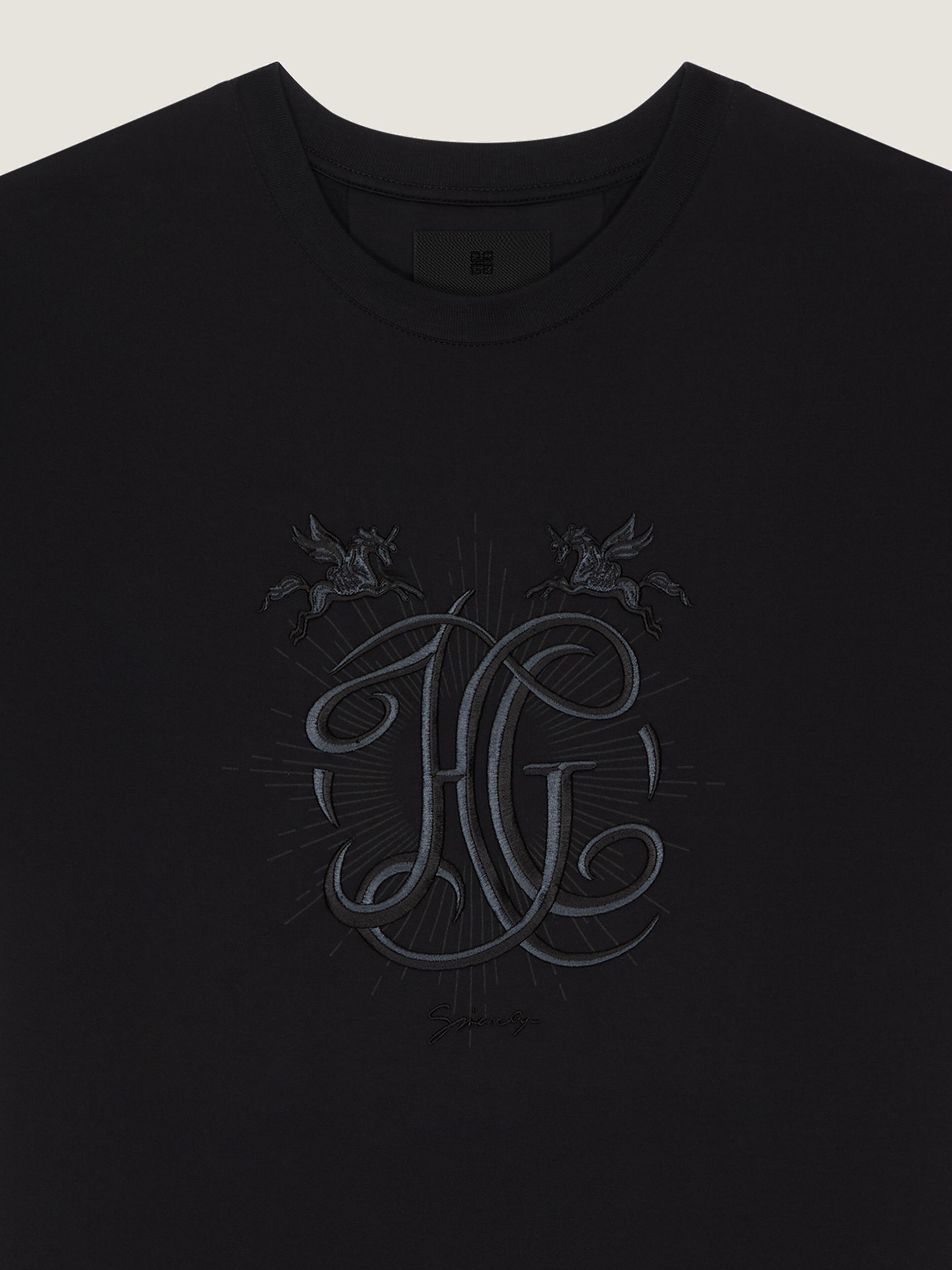 GIVENCHY かっこかわいい大人デザイン エンブロイダリー Tシャツ HGエンブロイダリー Tシャツ - ブラック | GIVENCHY JP