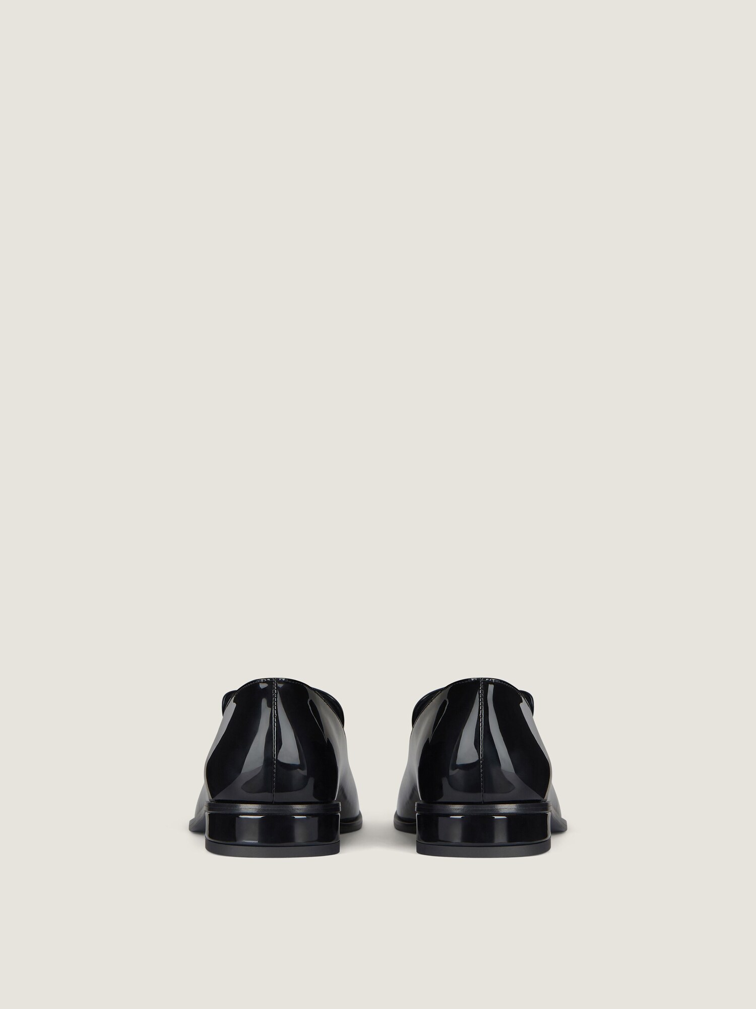 Tux loafers in patent leather - black in - black  display picture 3
