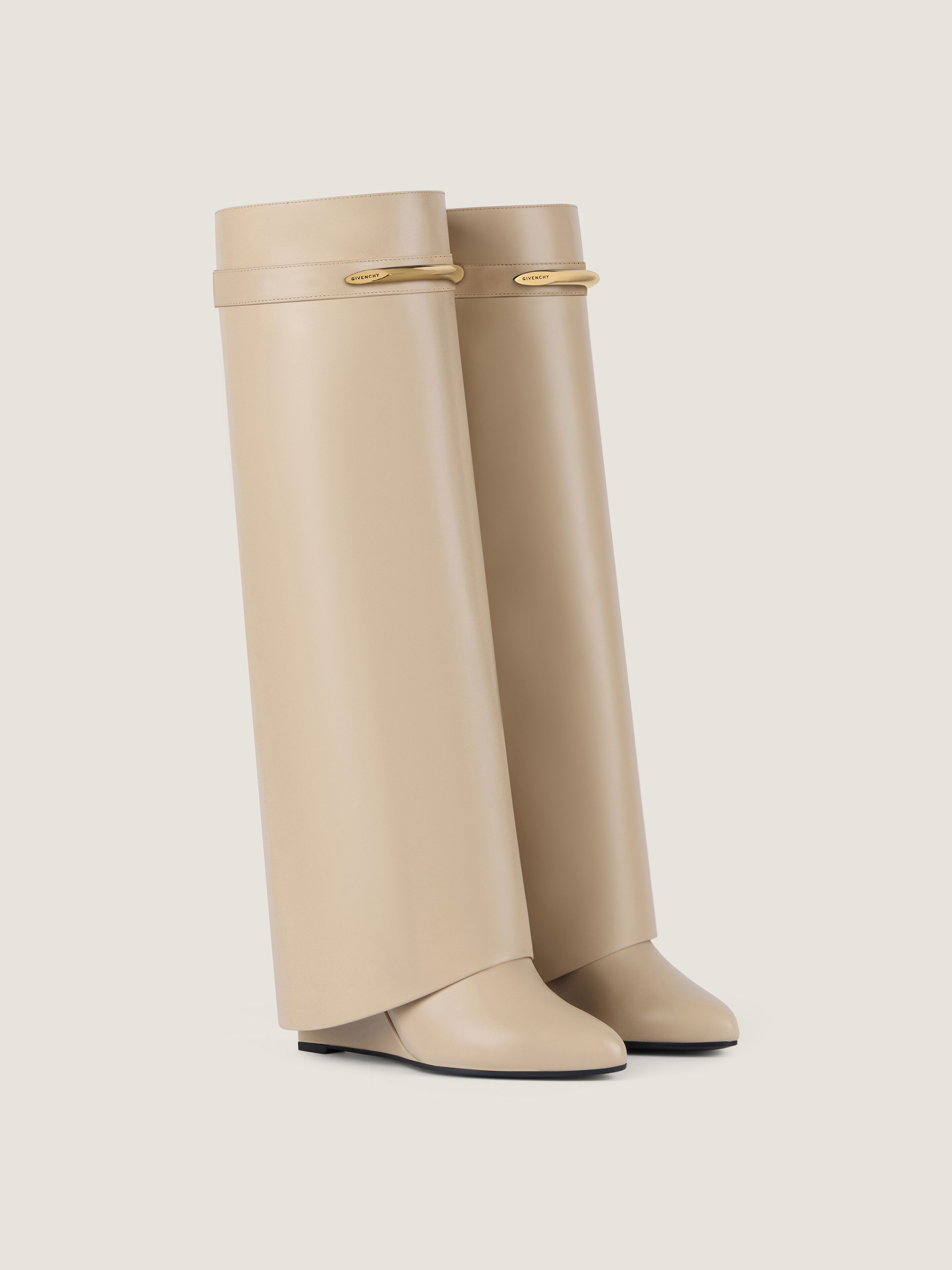 Shark Pinch boots in leather in - beige - BE703XE1J7-250 | Givenchy US