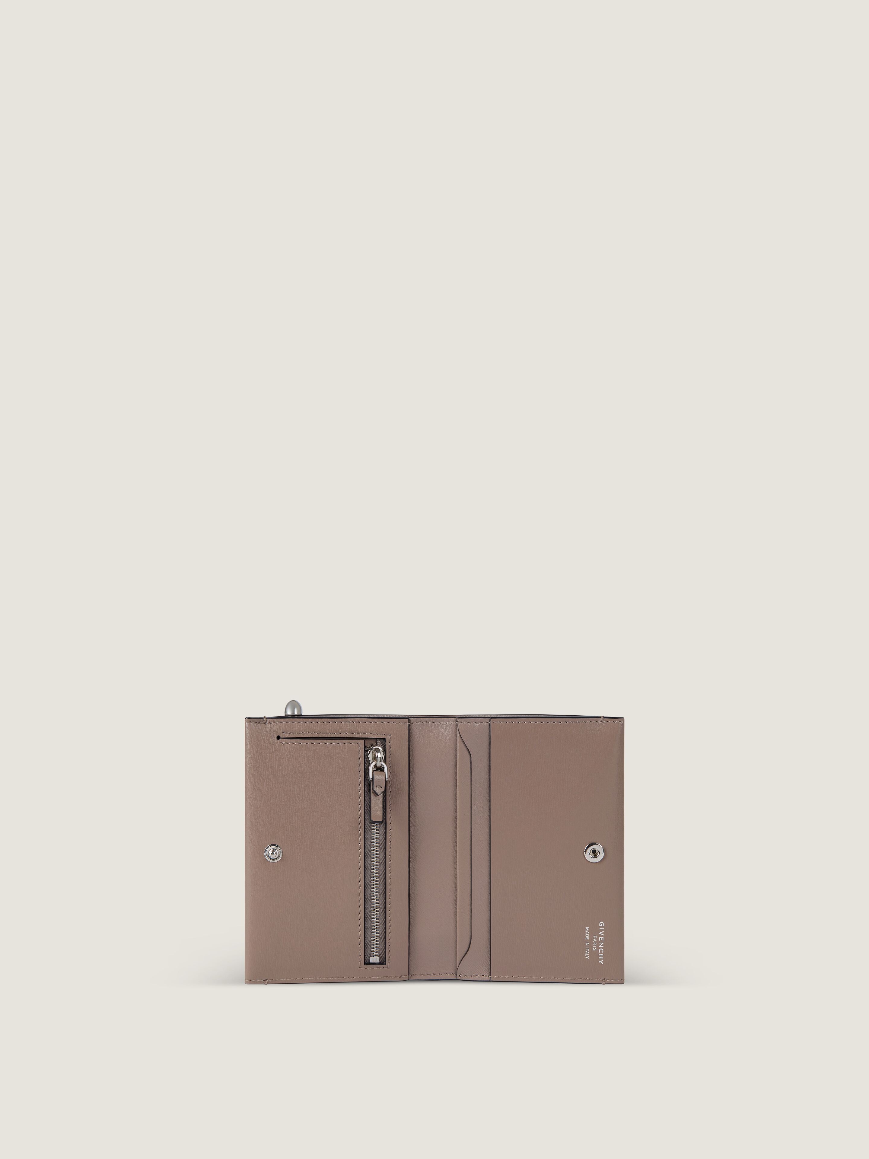 Pinch wallet in leather in - taupe - BB60QCB2DB-281 | Givenchy