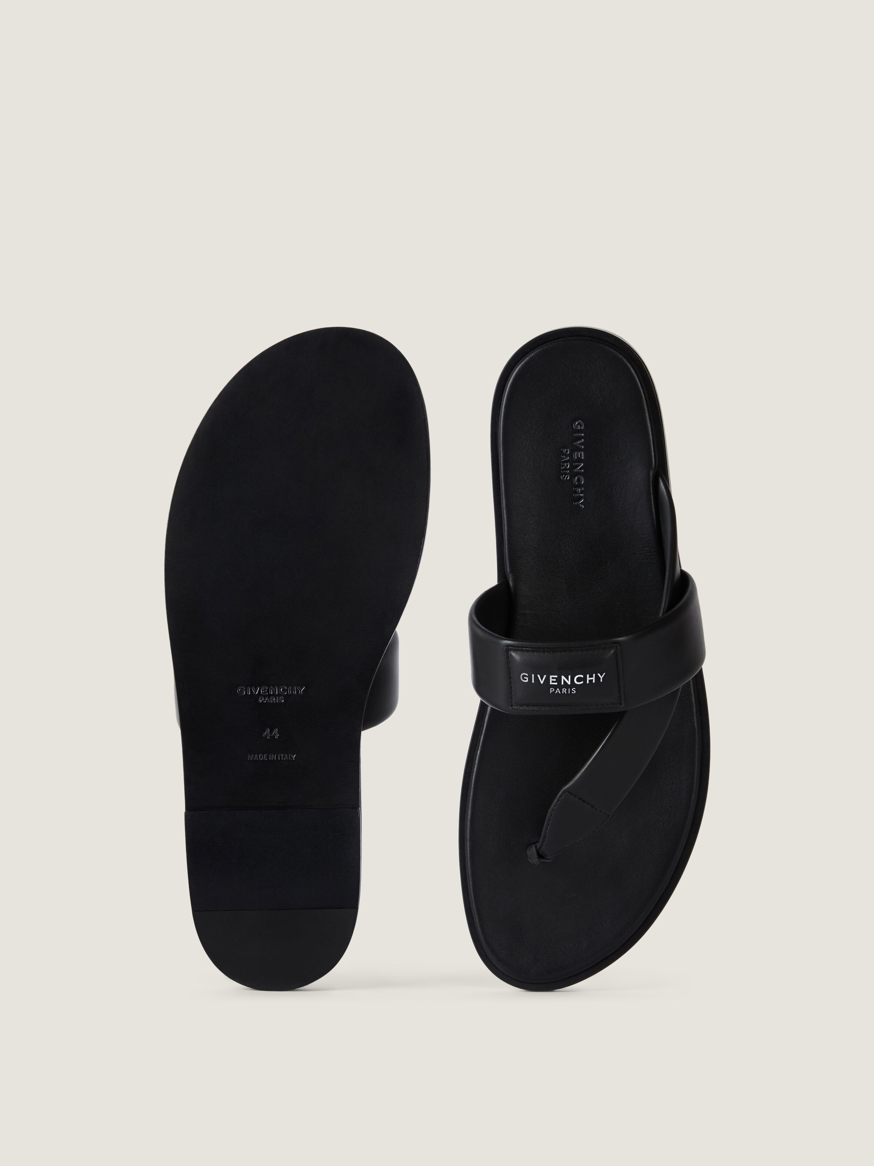 Givenchy Bay thongs in leather in - black - BH302SH1Y5-001