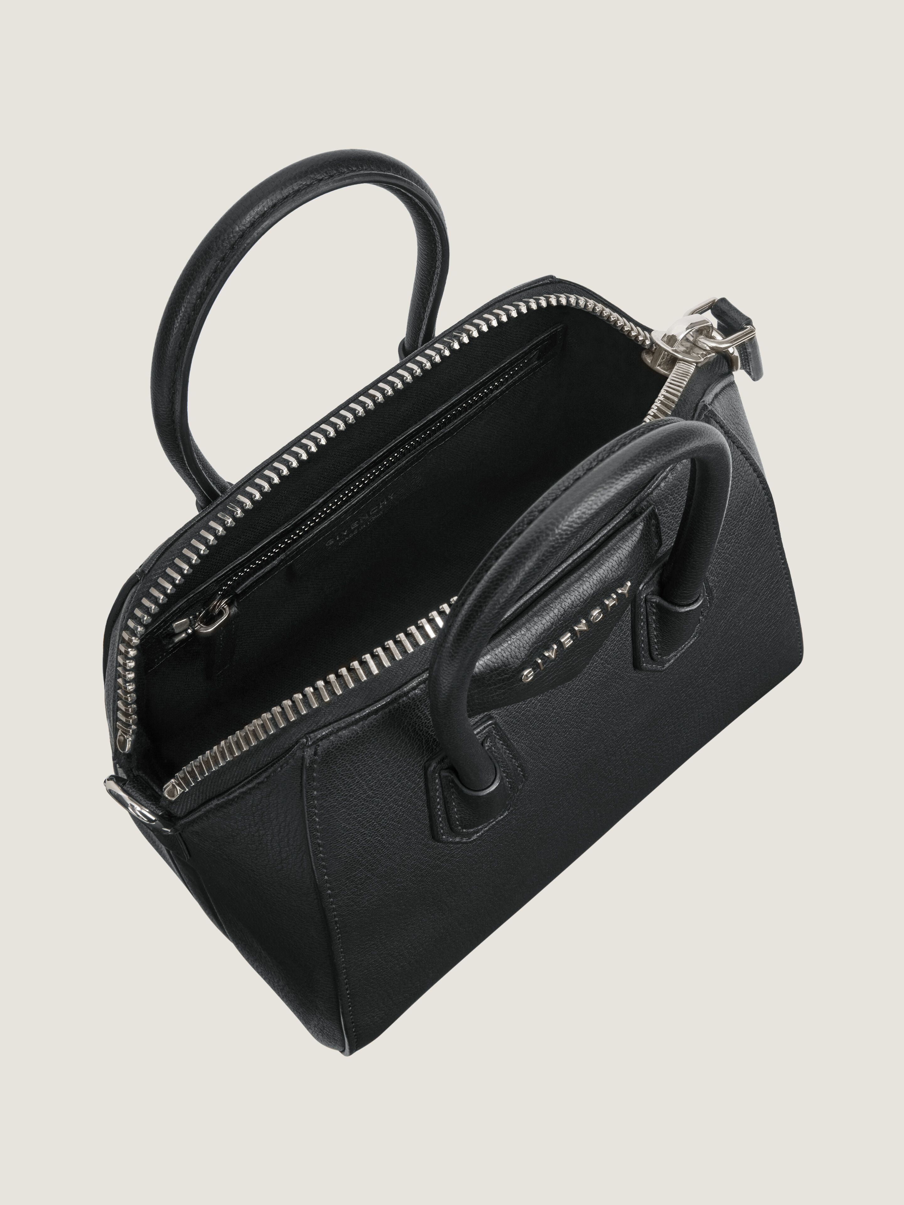 ジバンシィ GIVENCHY 長財布 ブランドロゴ ロングフラップ