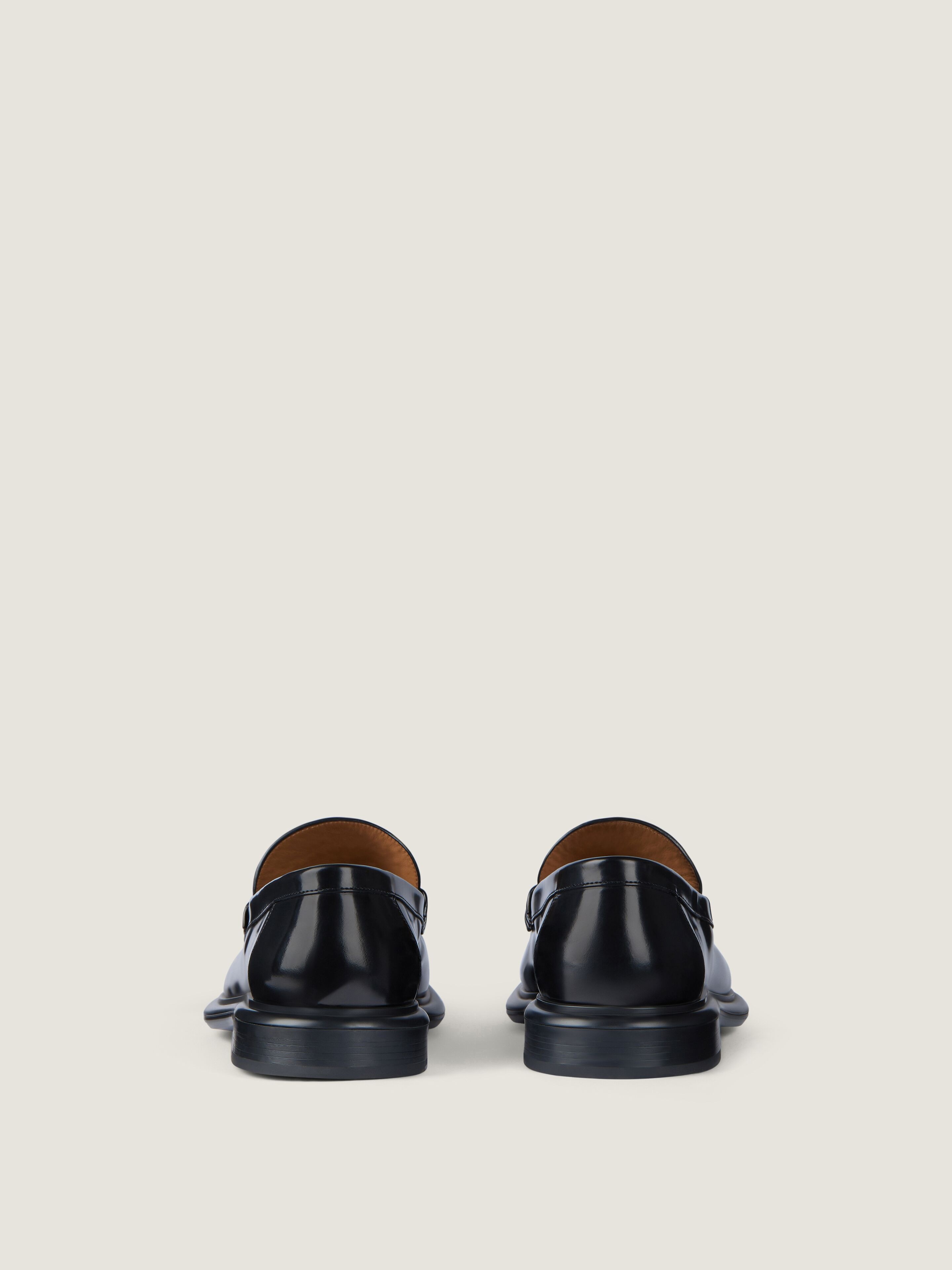 Gent loafers in brushed leather in - black - BH203PH1X9-001