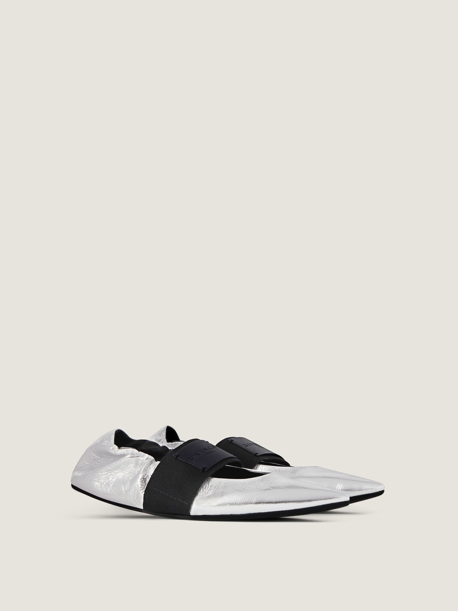 GIVENCHY クラッシュ リンクルエフェクト メタリックレザー バレリーナ