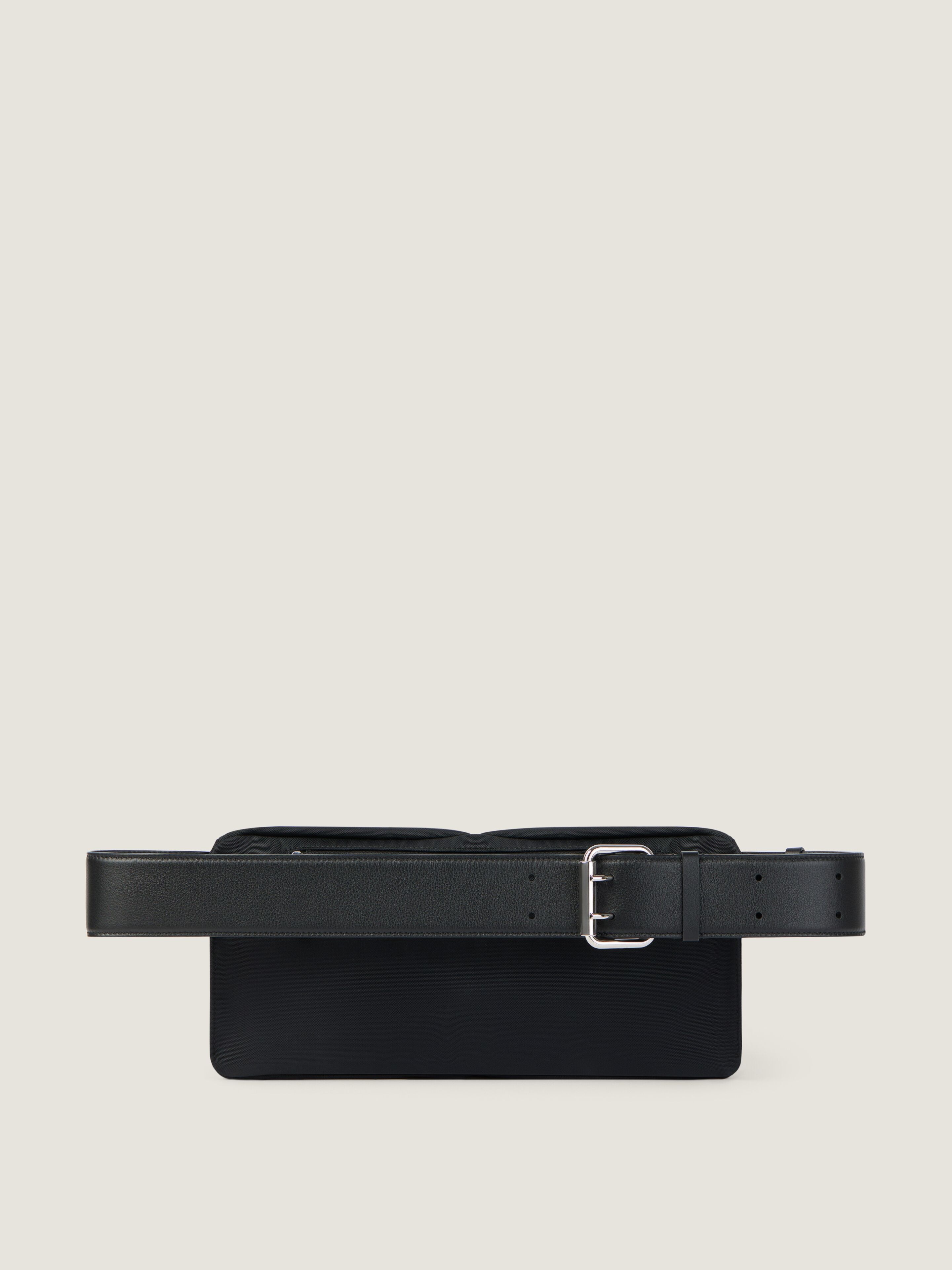 GIVENCHYカーゴ キャンバス ベルトバッグ - ブラック BK50G7K21W-001