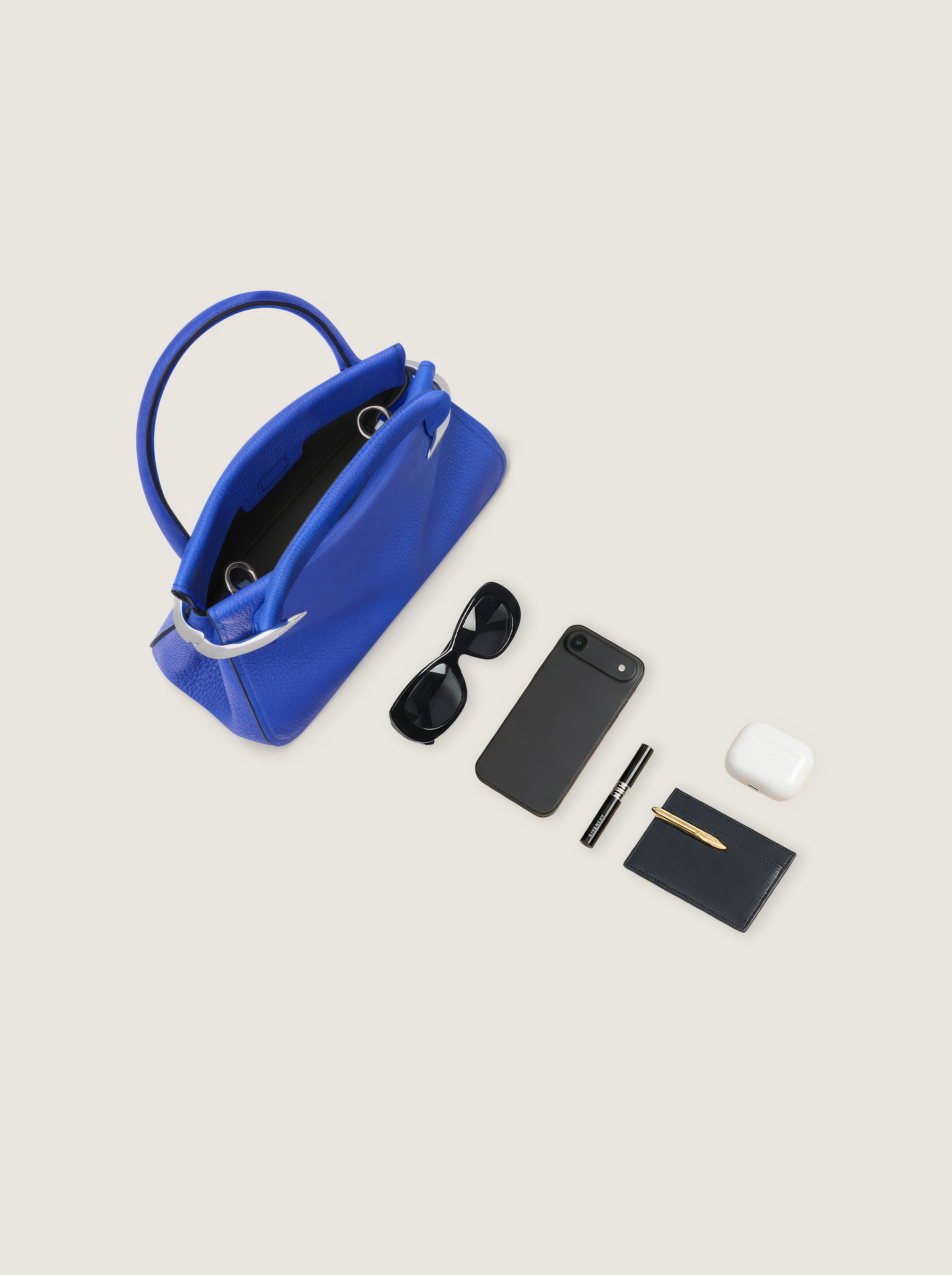 GIVENCHY ピーコック　ケース Mini Pinch bag in leather in - cobalt blue - BB515JB2DF-467