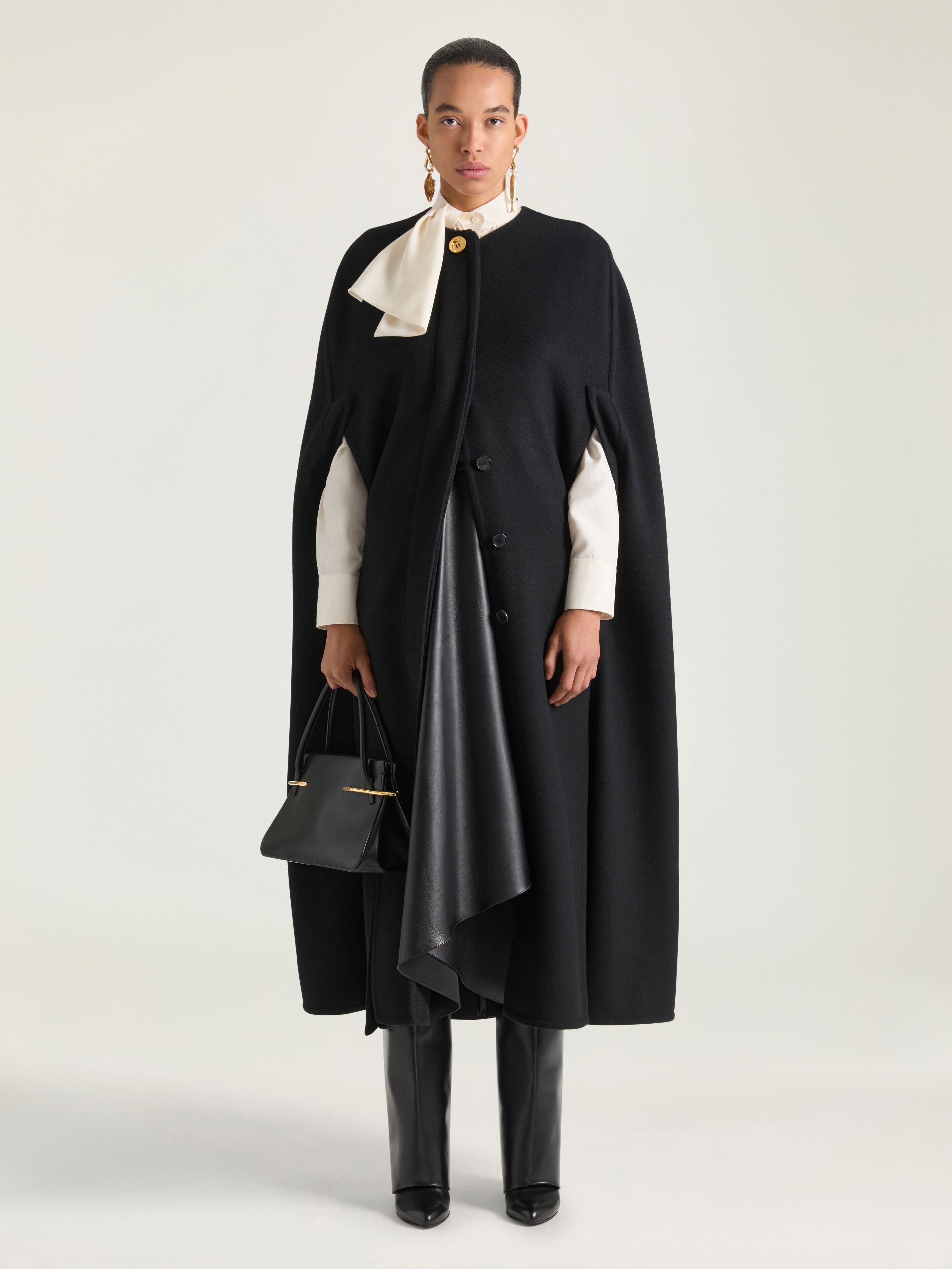 BB 3WAY CAPE COAT ブラック Cape in wool and cashmere in - black/grey - BW00TM151K-002