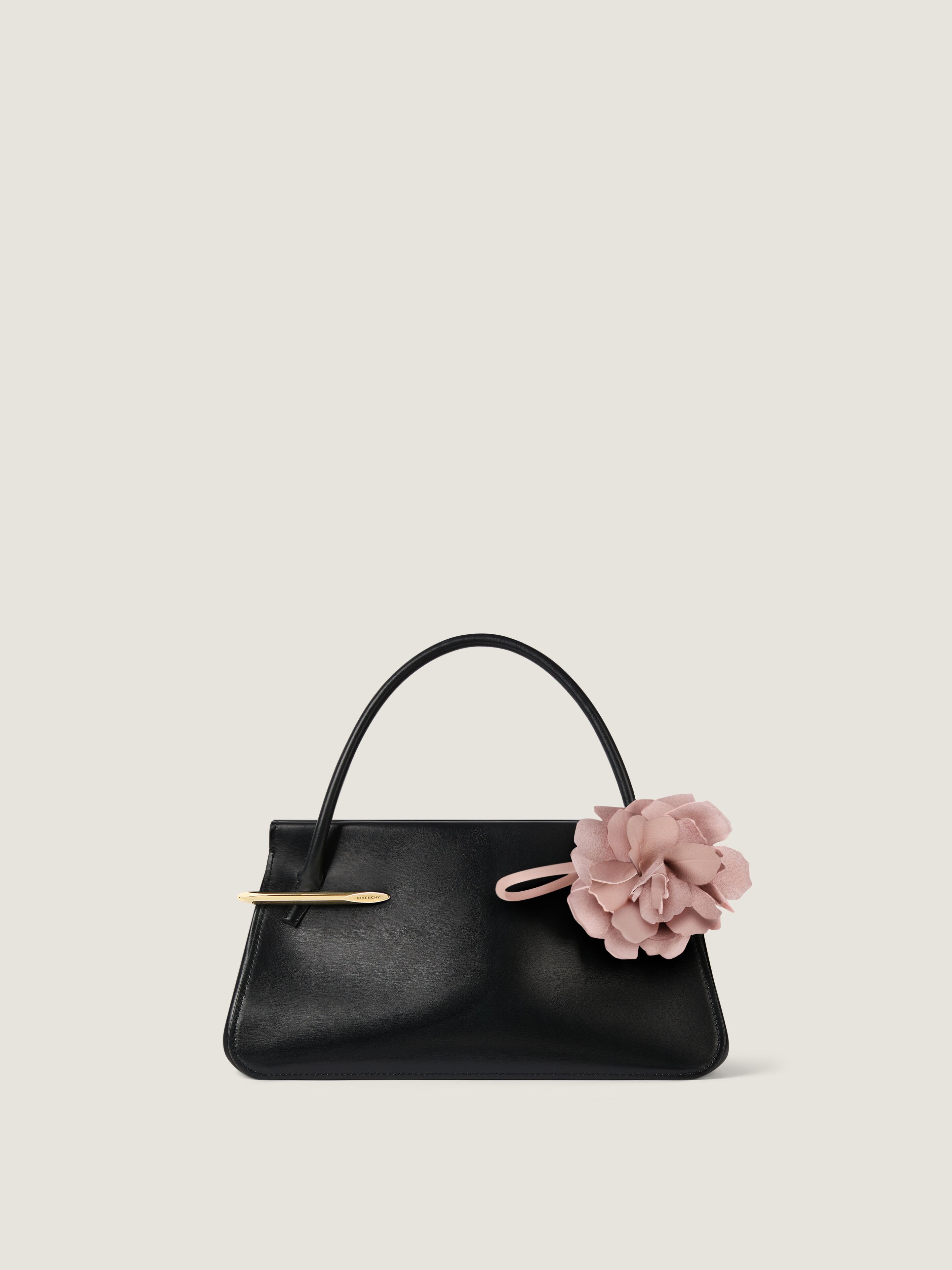 Small rose petals charm in nappa leather in - baby pink