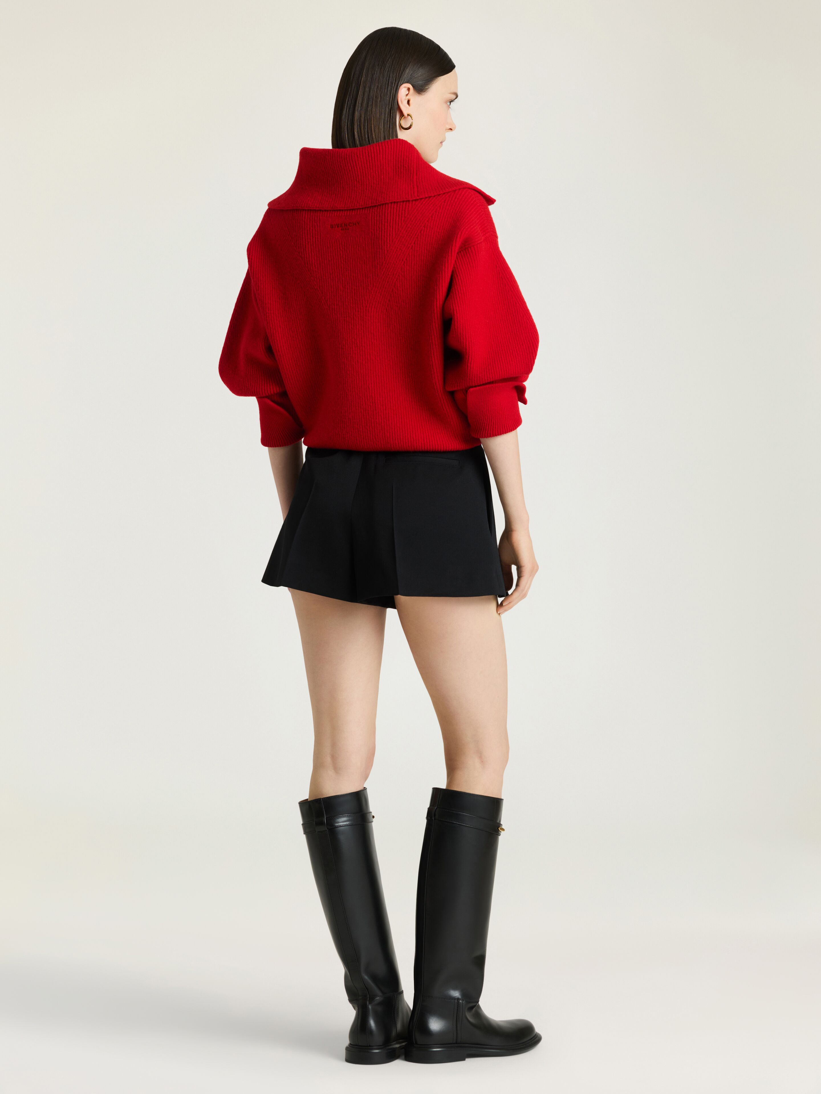 Pinch flat boots in leather in - black - BE7044E1J7-001 | Givenchy US