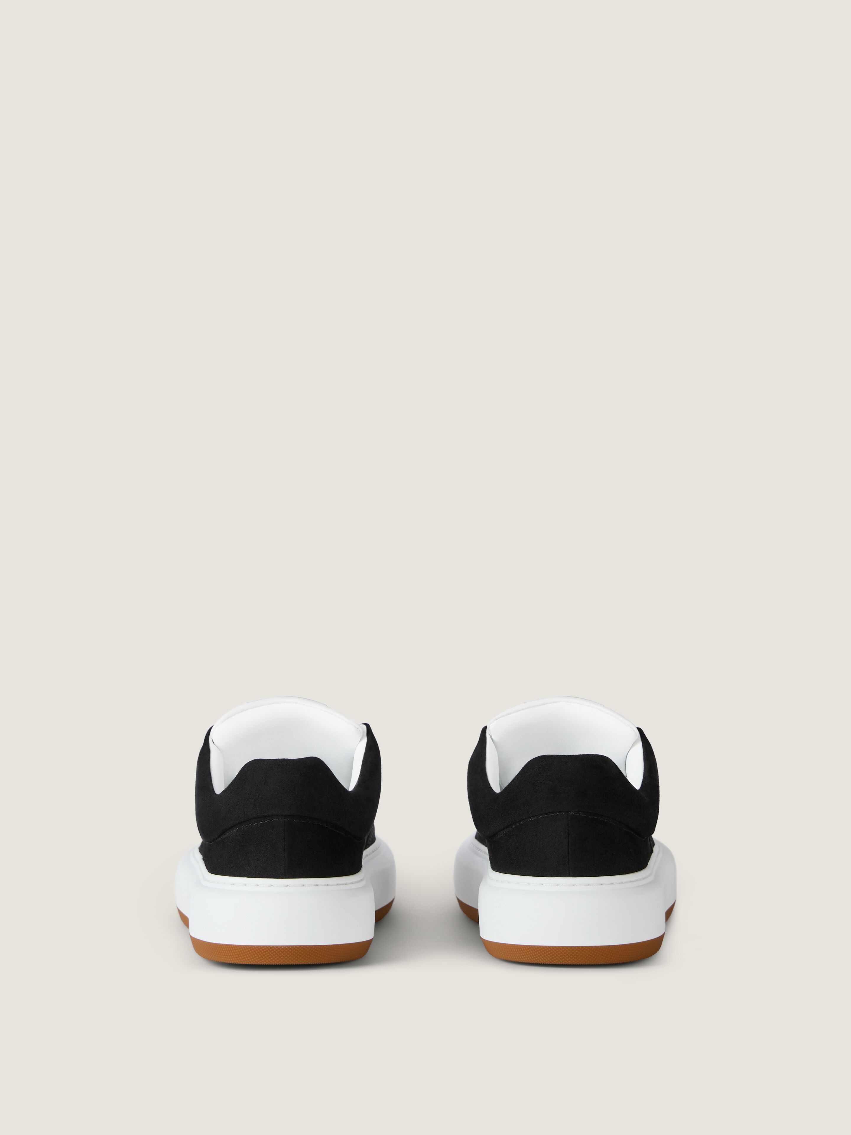 Givenchy ジバンシー　メダリオンシューズ New City sneakers in suede in - black - BH00BAH1XQ-001 | Givenchy US