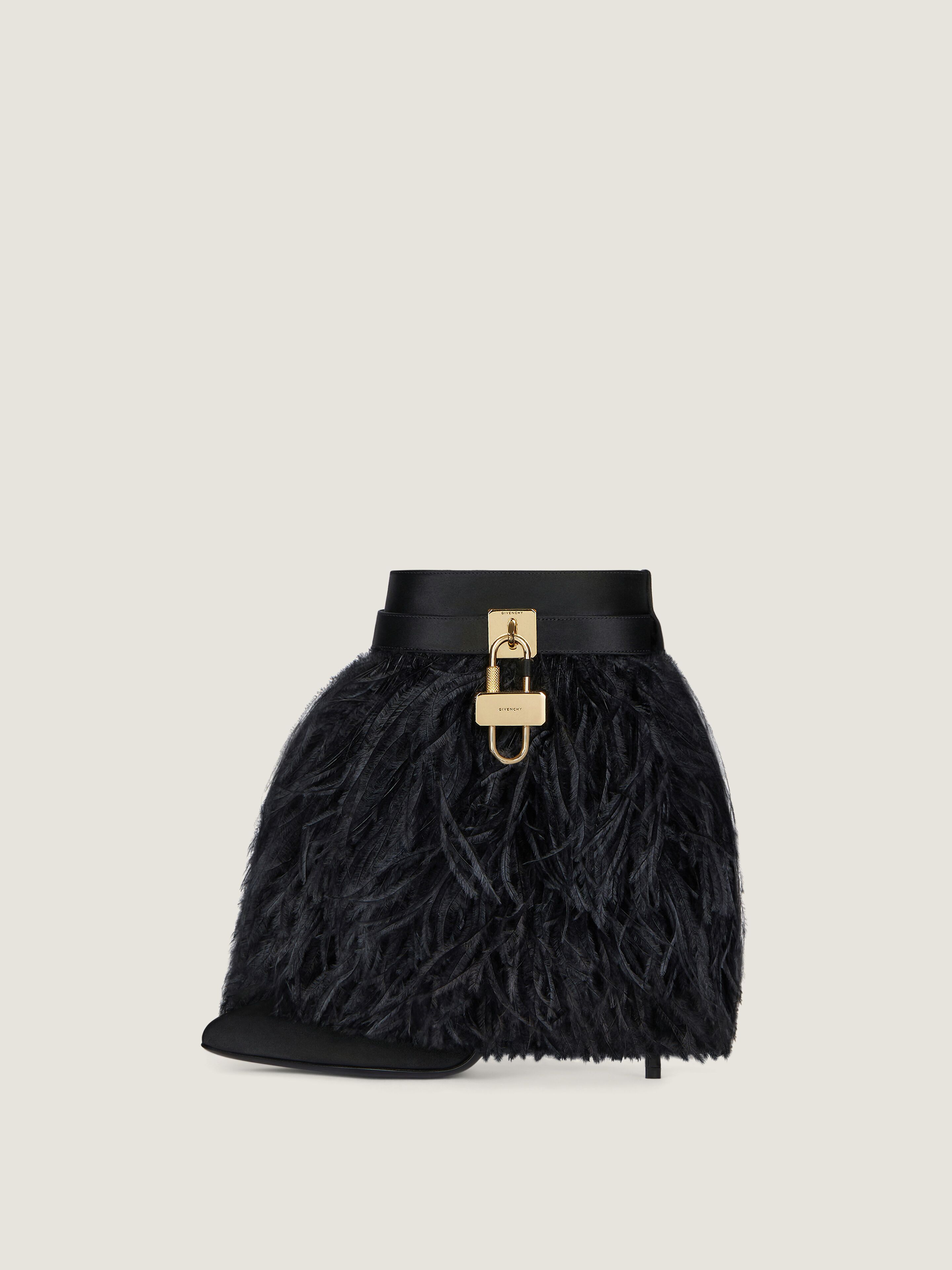 GIVENCHY｜FASHION PROPS (BB60NAB1Q7 001) Voyou phone pouch in leather in - black | Givenchy US