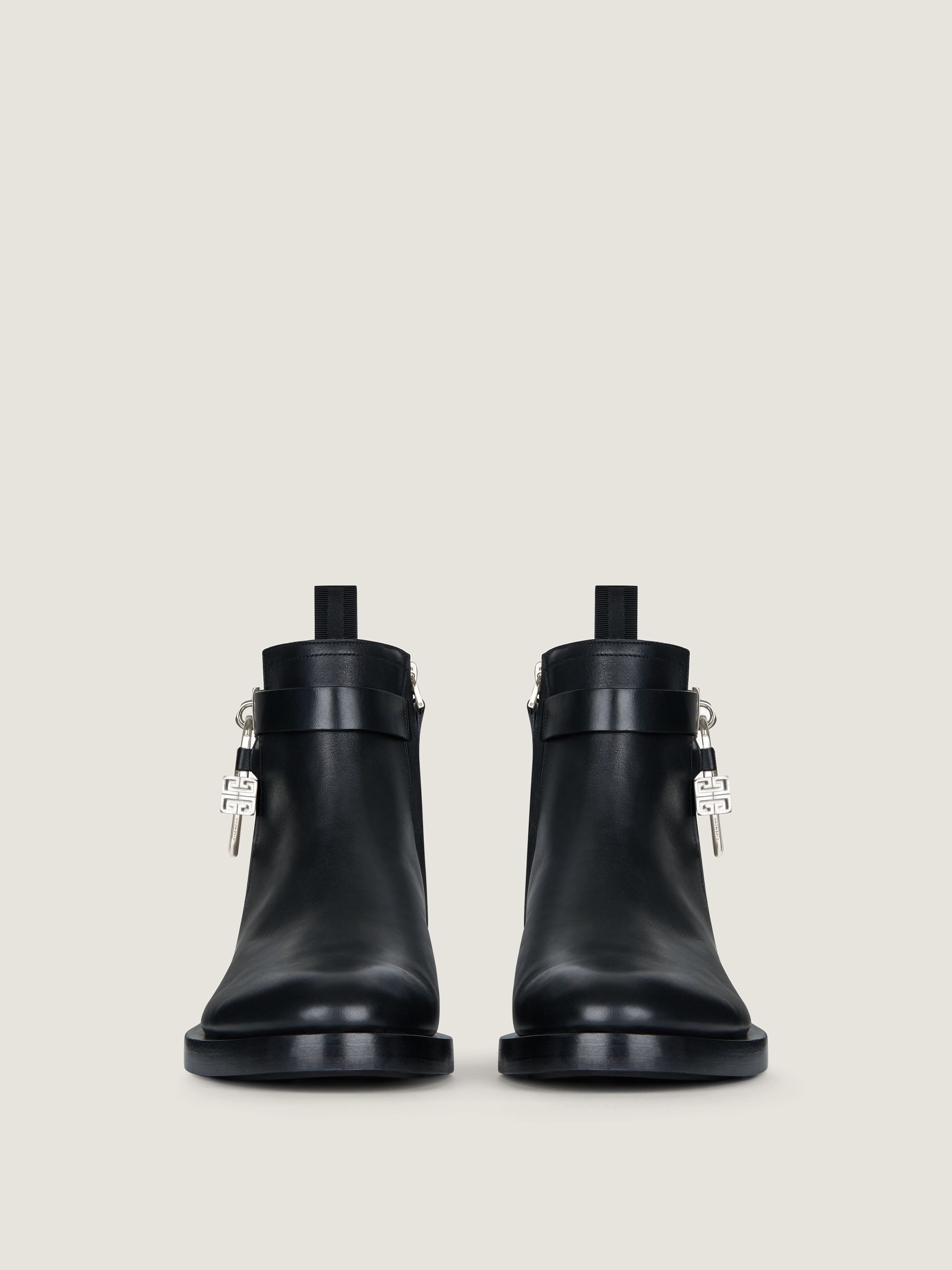 Lock ankle boots in leather in - black | Givenchy DE
