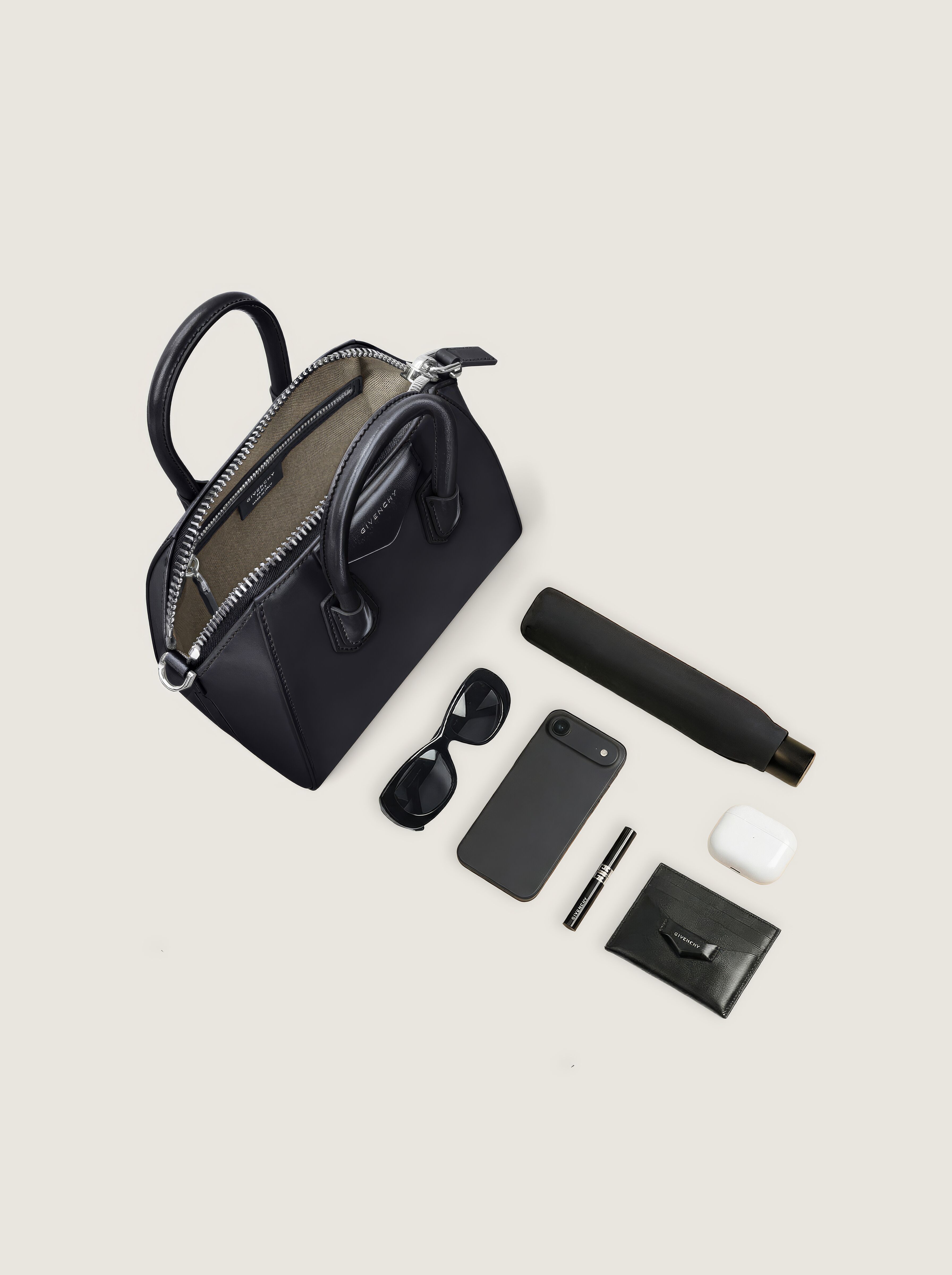 Mini Antigona bag in Box leather in - black - BB5148B1R0-001