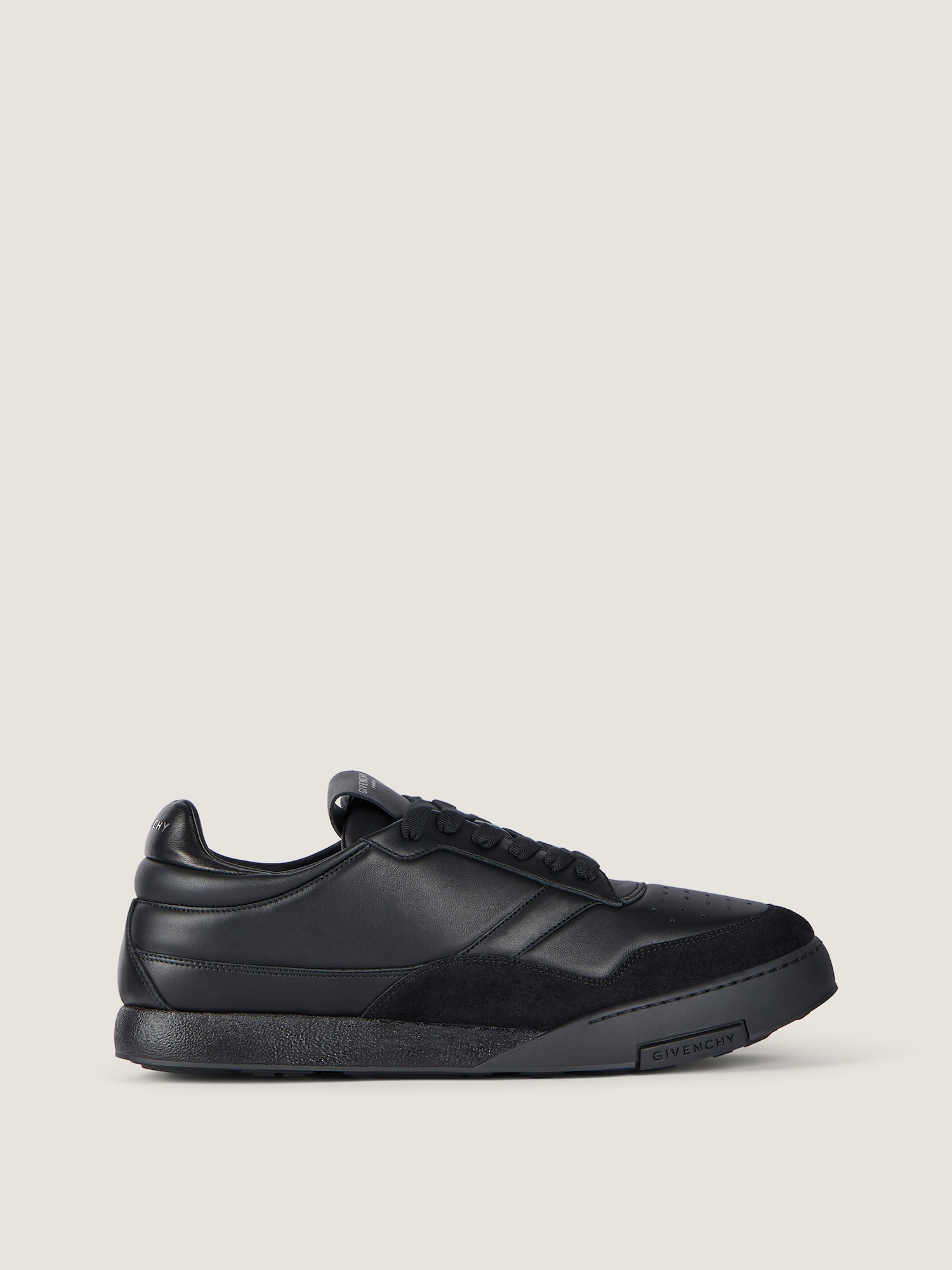 Givenchy Yard sneakers in leather and suede in - black 