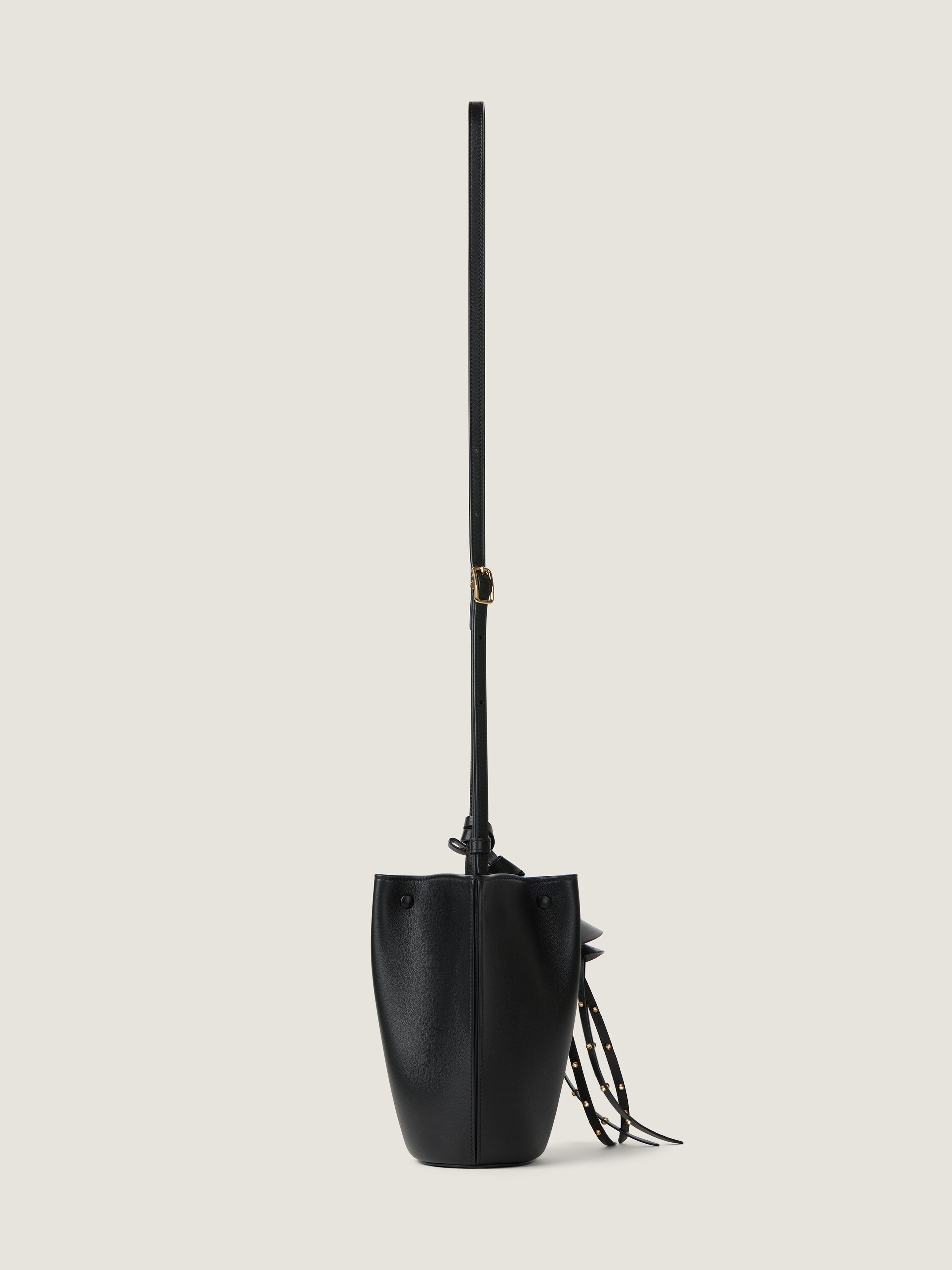 Nano Snap bucket bag in grained leather in - black - BB60QTB2FJ