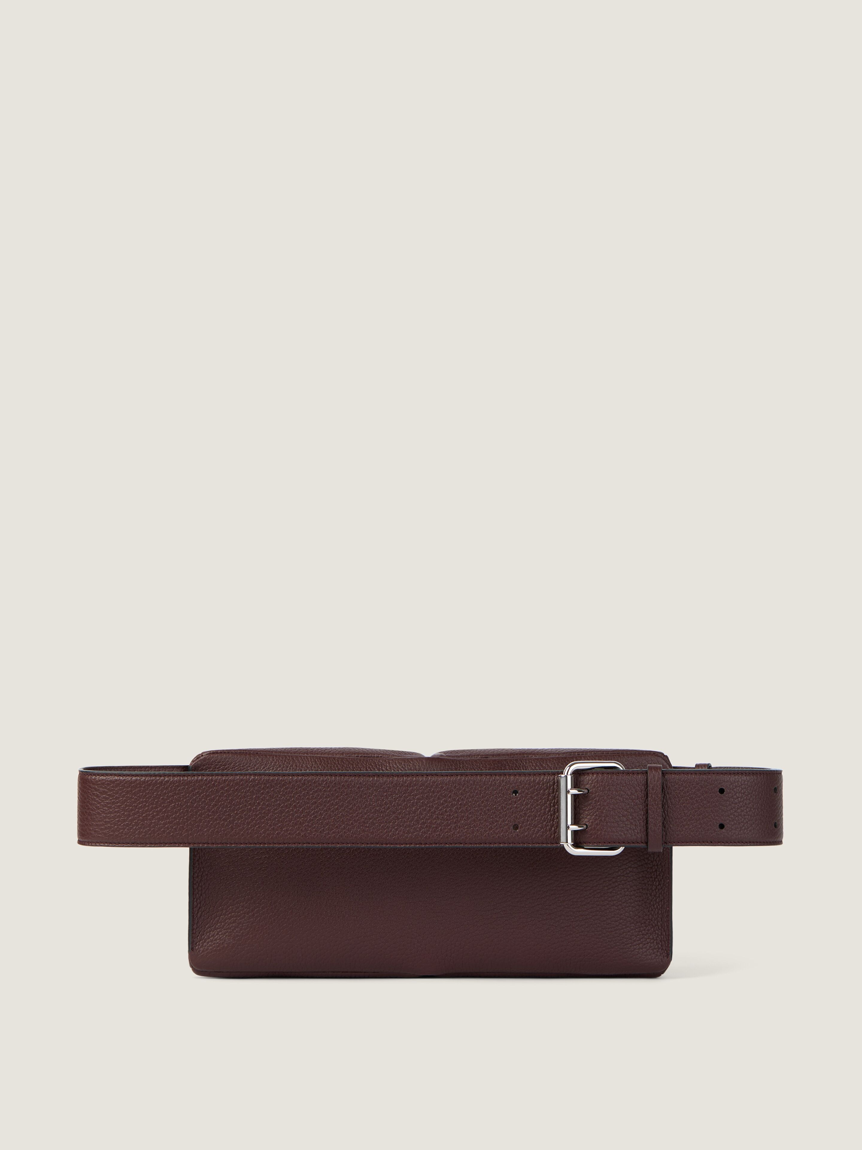 Fold belt bag in grained leather in - ebony brown - BKU05HB2GY-202